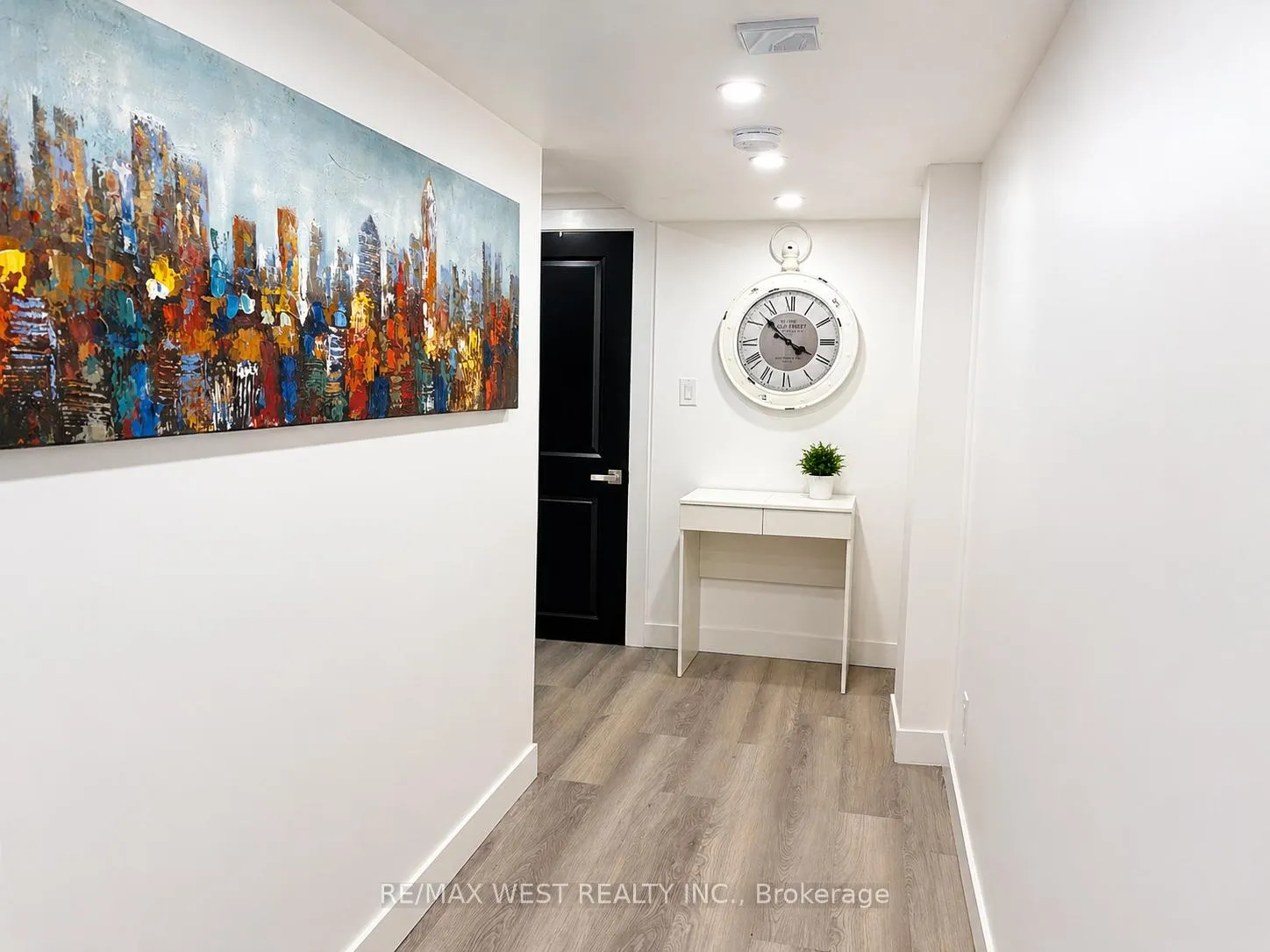 Photo 13 of 49 Mare Crescent, Etobicoke, West Humber-Clairville — HOMEH
