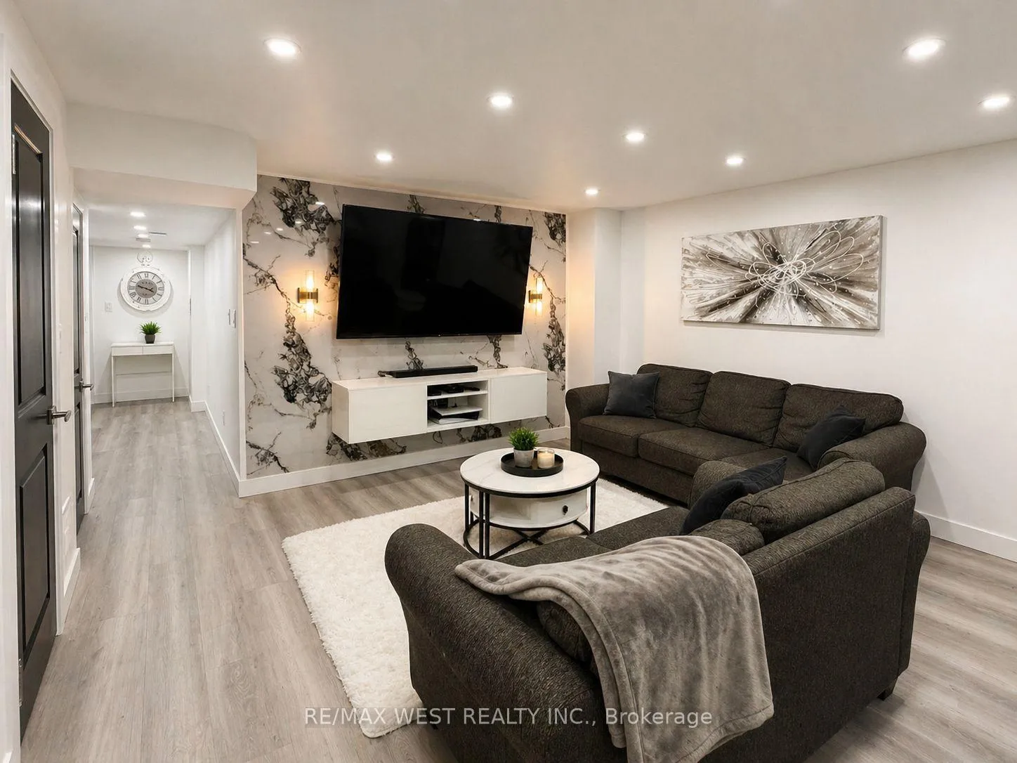 Photo 15 of 49 Mare Crescent, Etobicoke, West Humber-Clairville — HOMEH