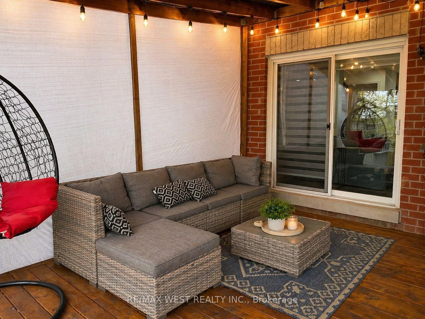 Photo 18 of 49 Mare Crescent, Etobicoke, West Humber-Clairville — HOMEH