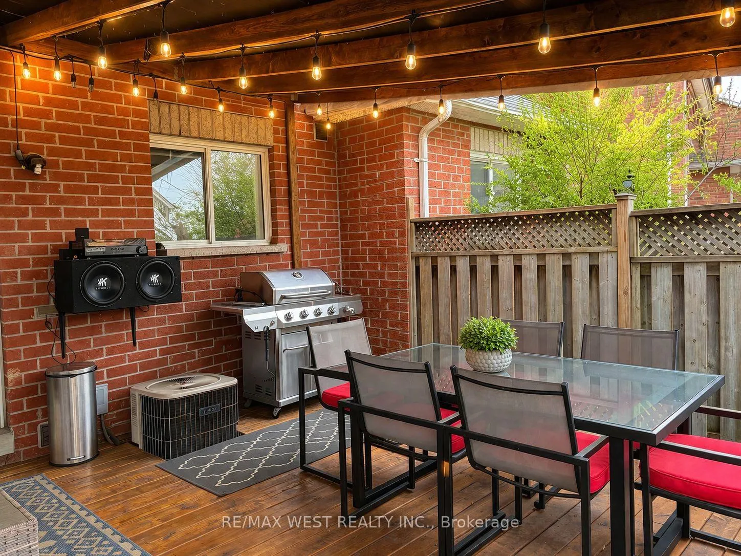 Photo 20 of 49 Mare Crescent, Etobicoke, West Humber-Clairville — HOMEH