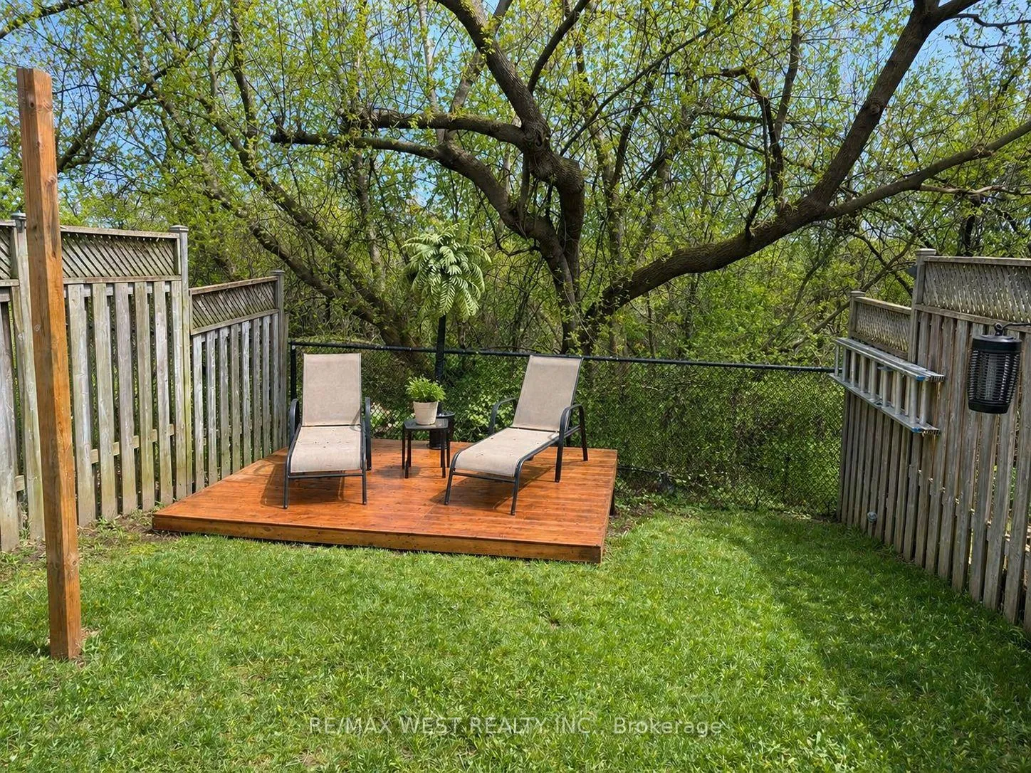 Photo 21 of 49 Mare Crescent, Etobicoke, West Humber-Clairville — HOMEH