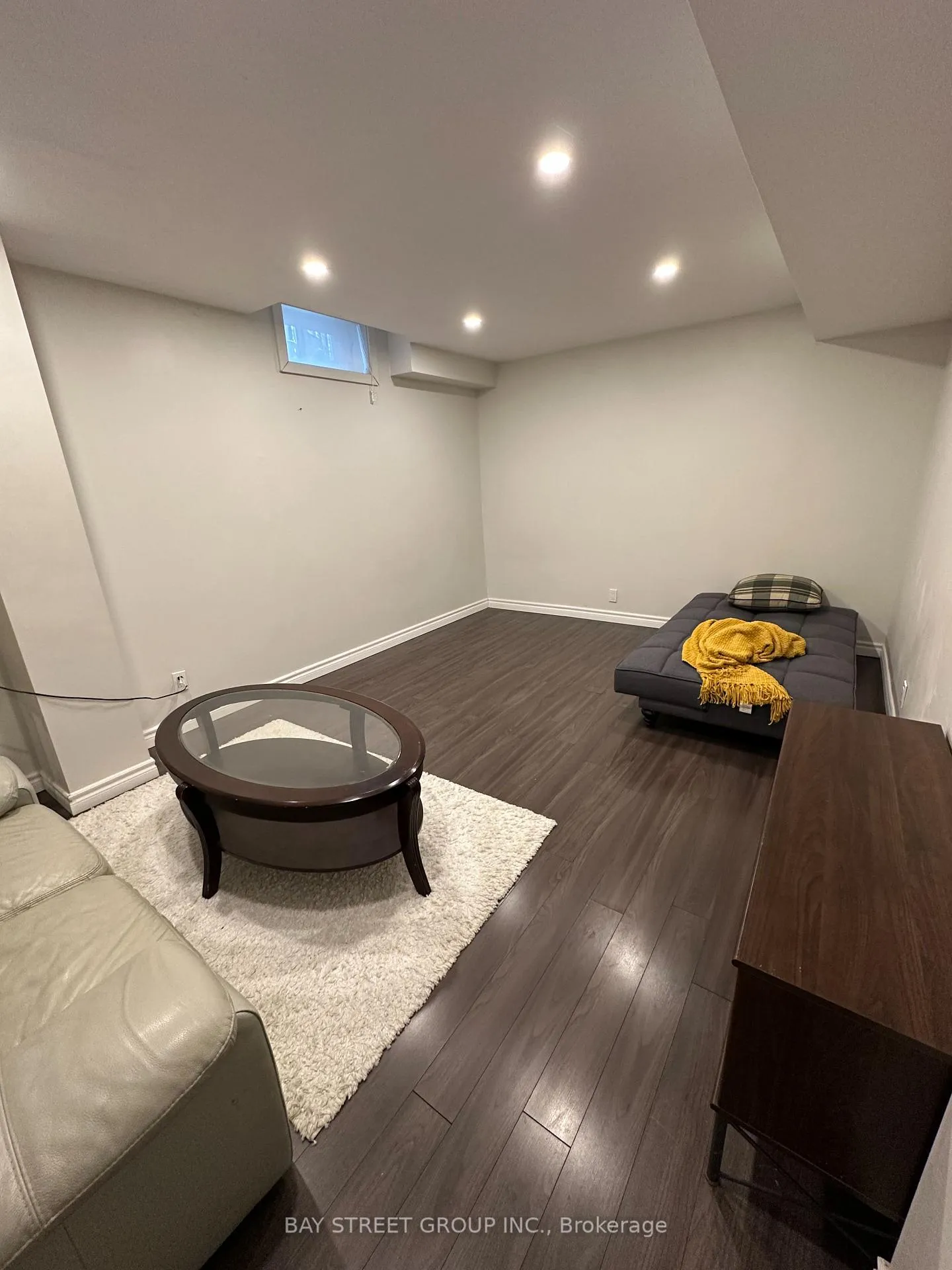 Photo 2 of 15 Mary Elizabeth Crescent, Markham, Buttonville — HOMEH