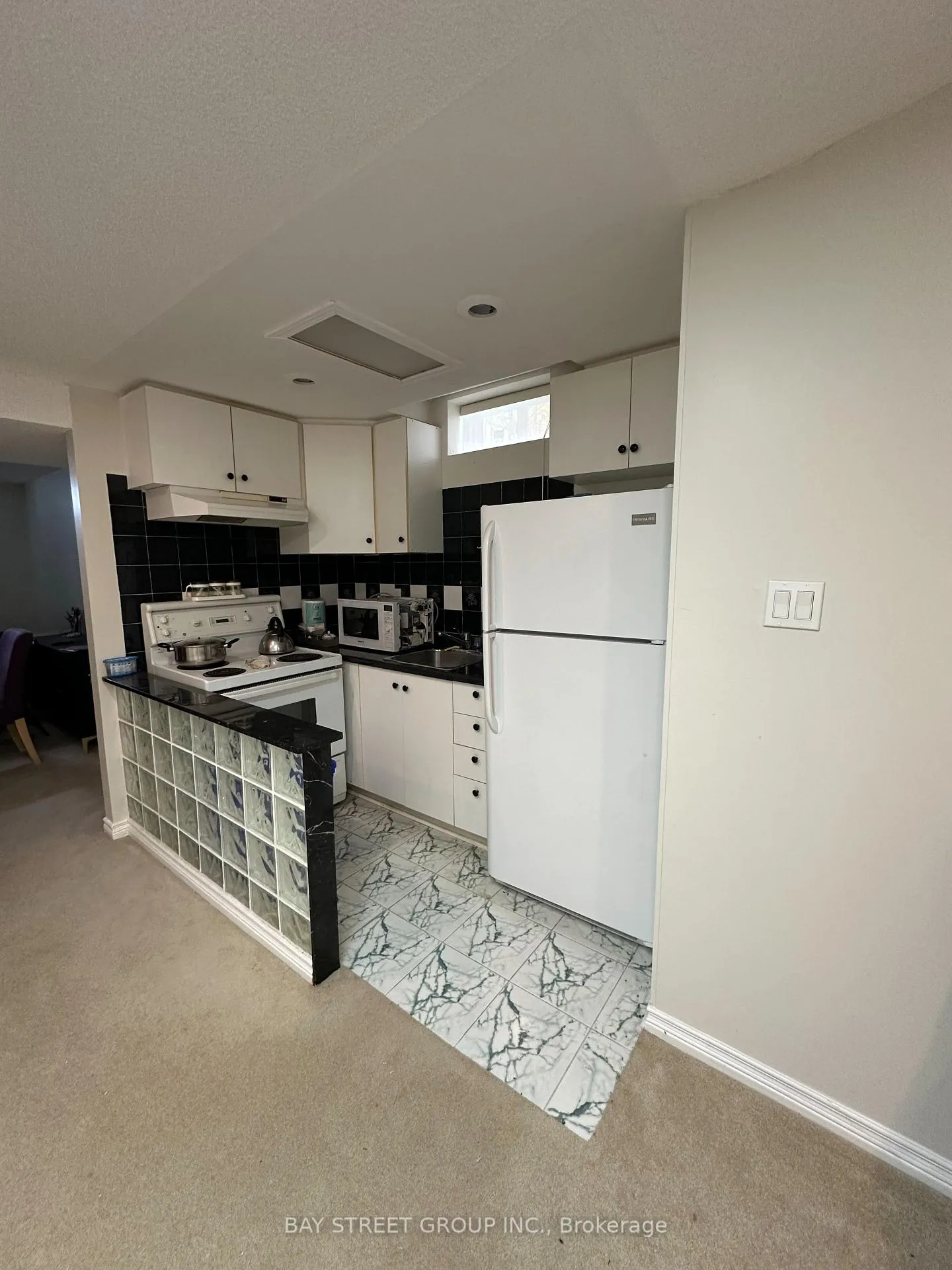 Photo 6 of 15 Mary Elizabeth Crescent, Markham, Buttonville — HOMEH