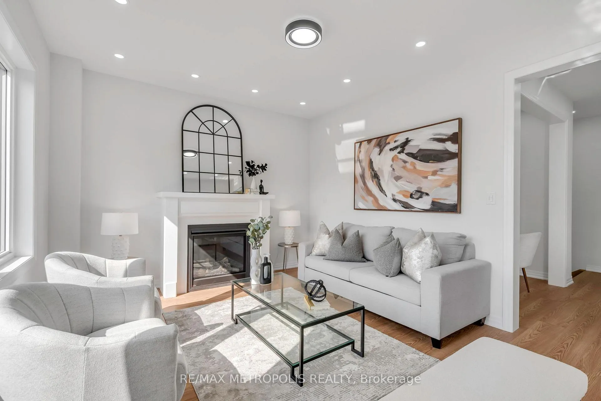 Photo 6 of 58 Belmont Drive, Clarington, Newcastle — HOMEH