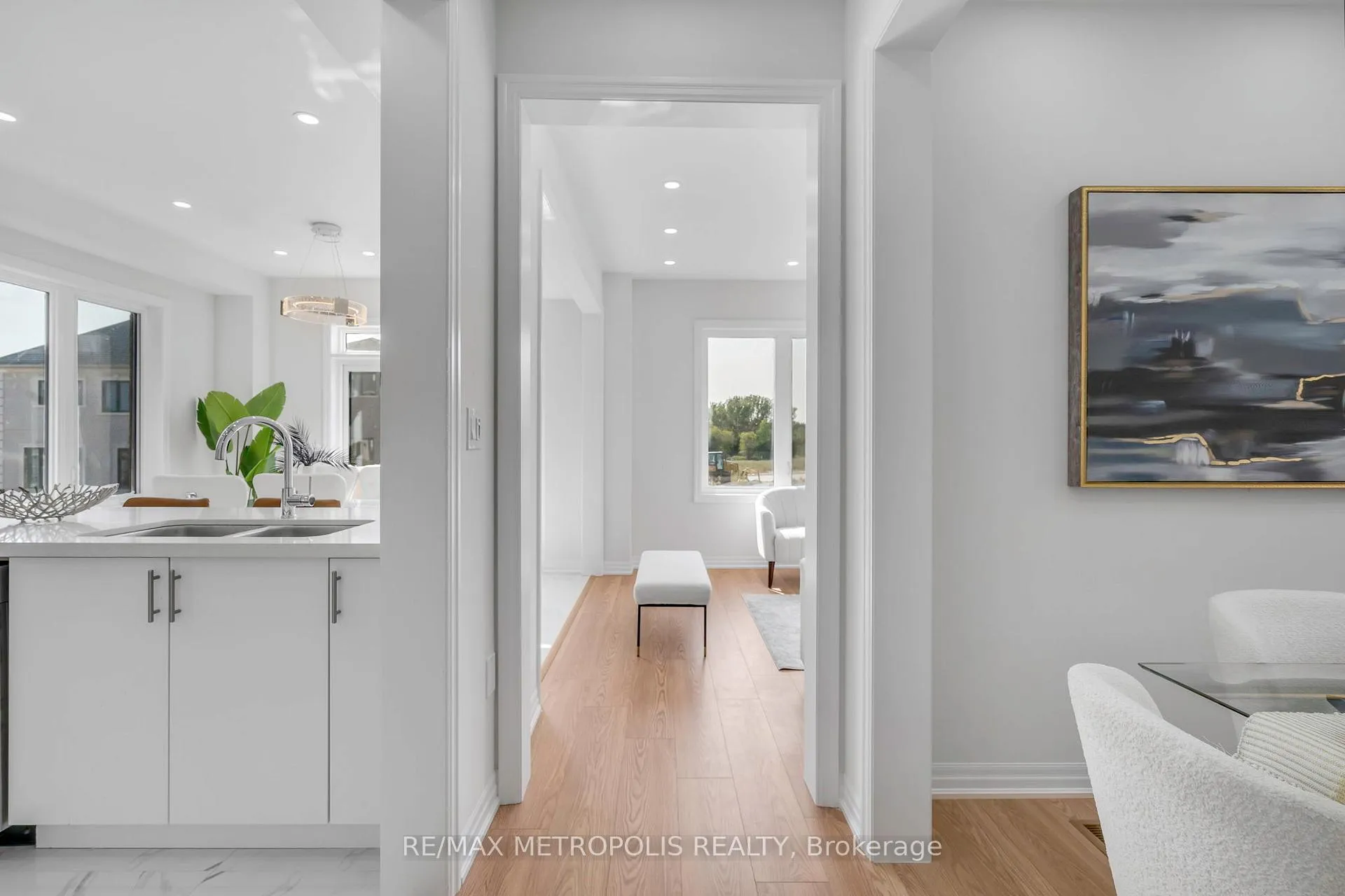 Photo 15 of 58 Belmont Drive, Clarington, Newcastle — HOMEH