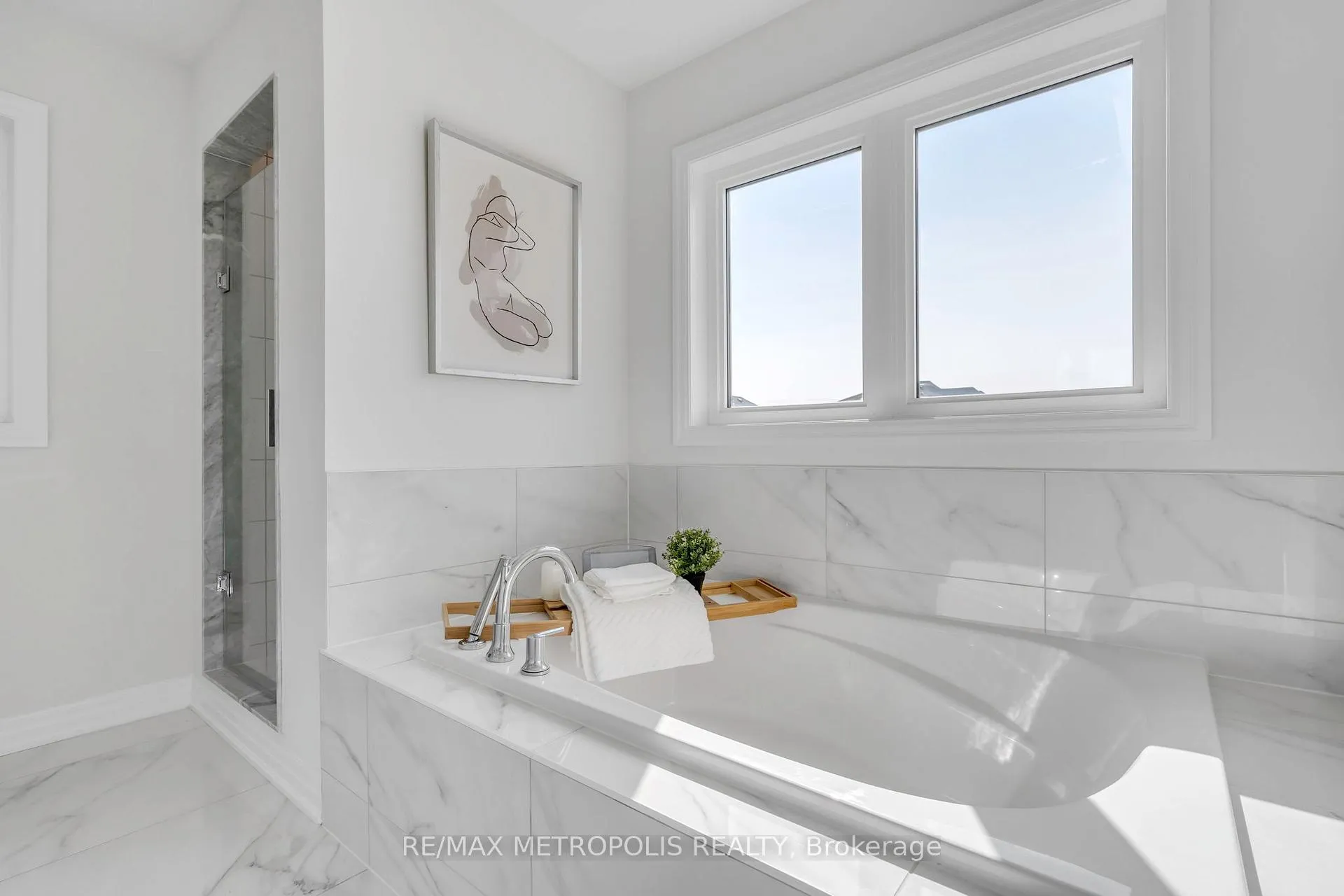 Photo 26 of 58 Belmont Drive, Clarington, Newcastle — HOMEH