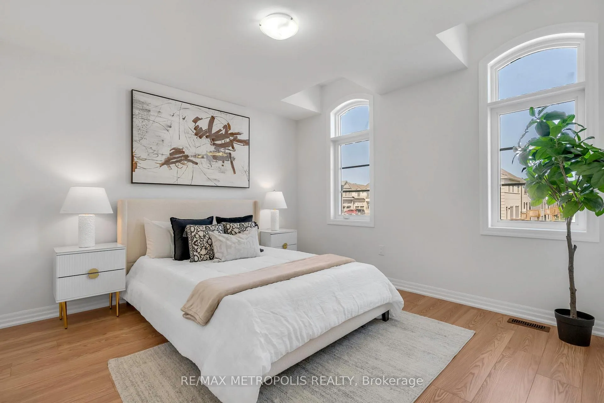 Photo 28 of 58 Belmont Drive, Clarington, Newcastle — HOMEH