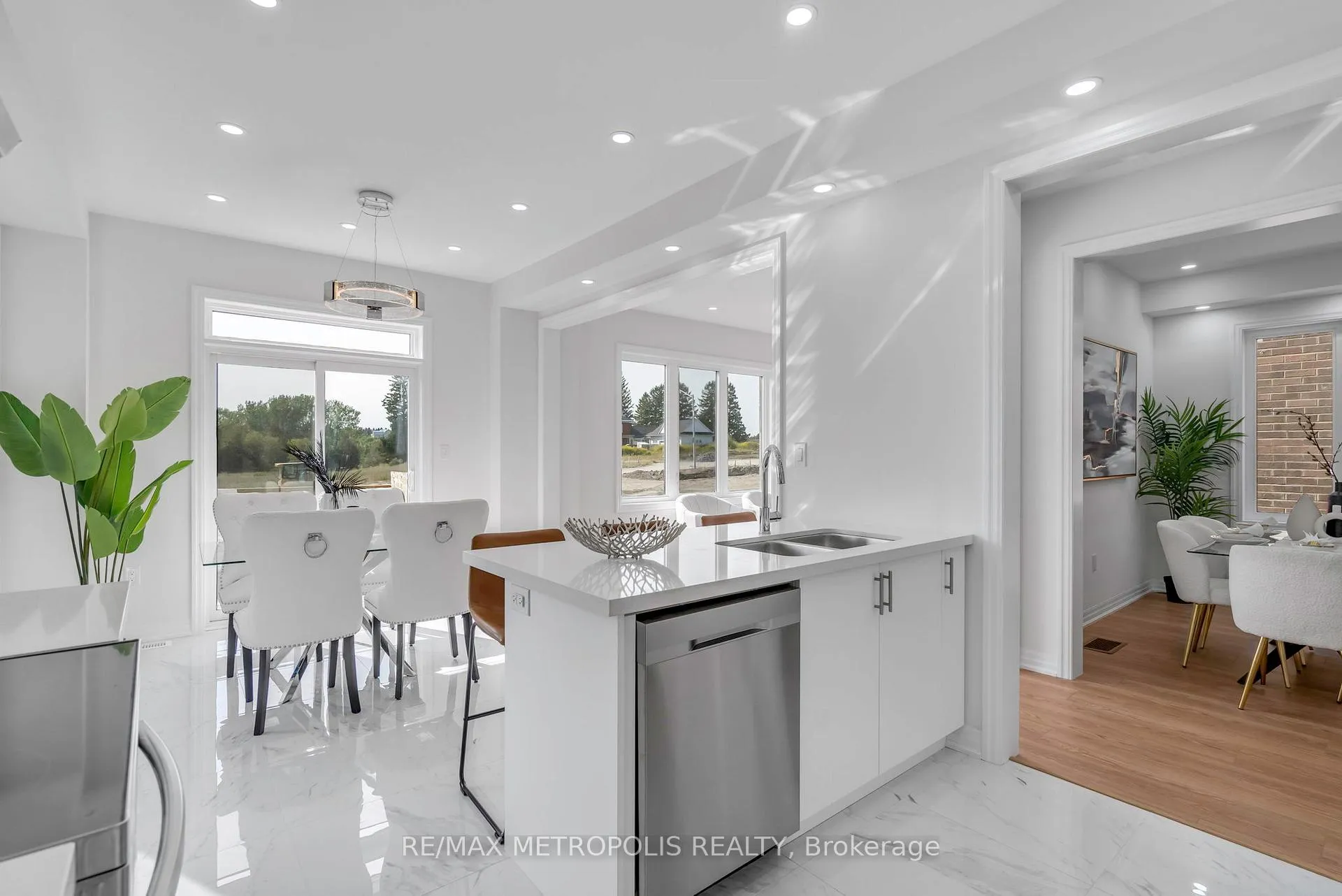 Photo 39 of 58 Belmont Drive, Clarington, Newcastle — HOMEH