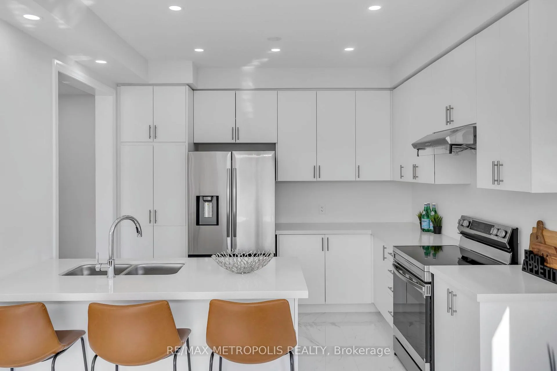 Photo 41 of 58 Belmont Drive, Clarington, Newcastle — HOMEH