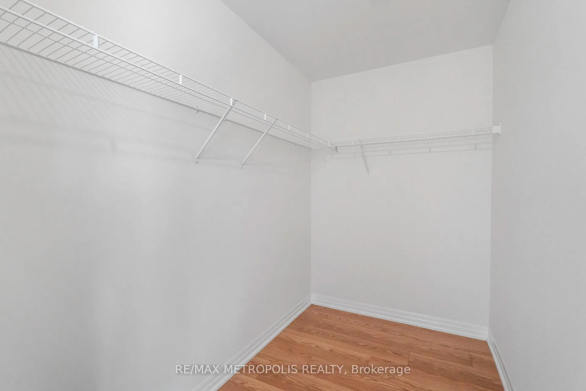 Photo 46 of 58 Belmont Drive, Clarington, Newcastle — HOMEH