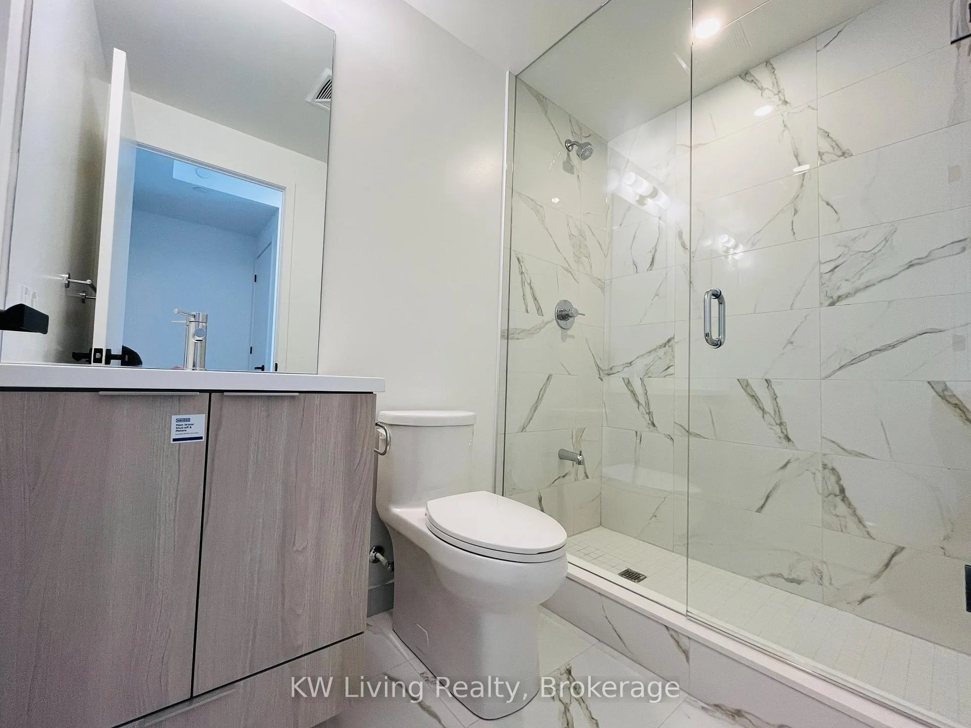 Photo 11 of Unit 5306, 8 Interchange Way, Vaughan, Vaughan Corporate Centre — HOMEH