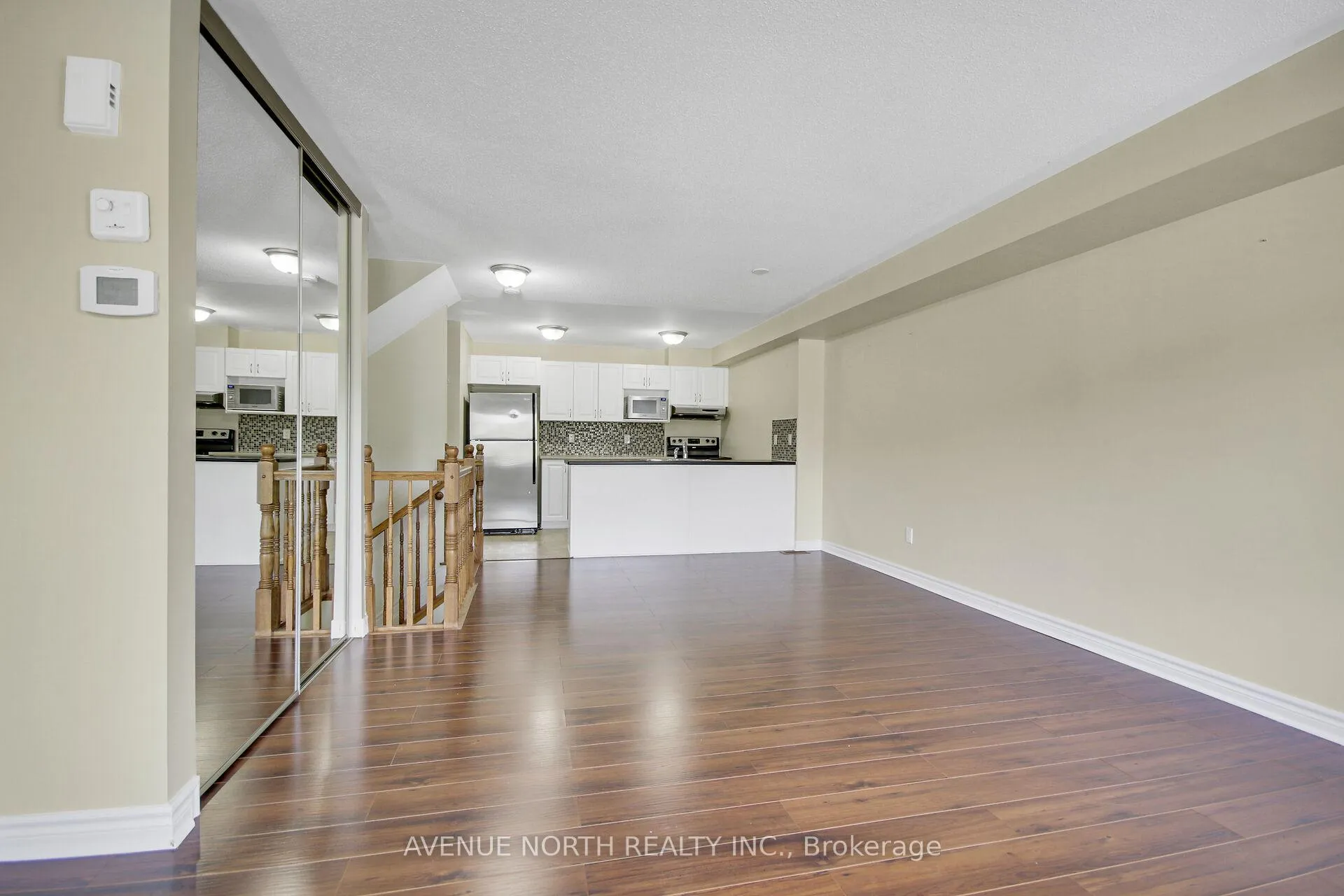 Photo 3 of Unit A, 772 Chapman Mills Drive, Ottawa, Barrhaven - Strandherd — HOMEH