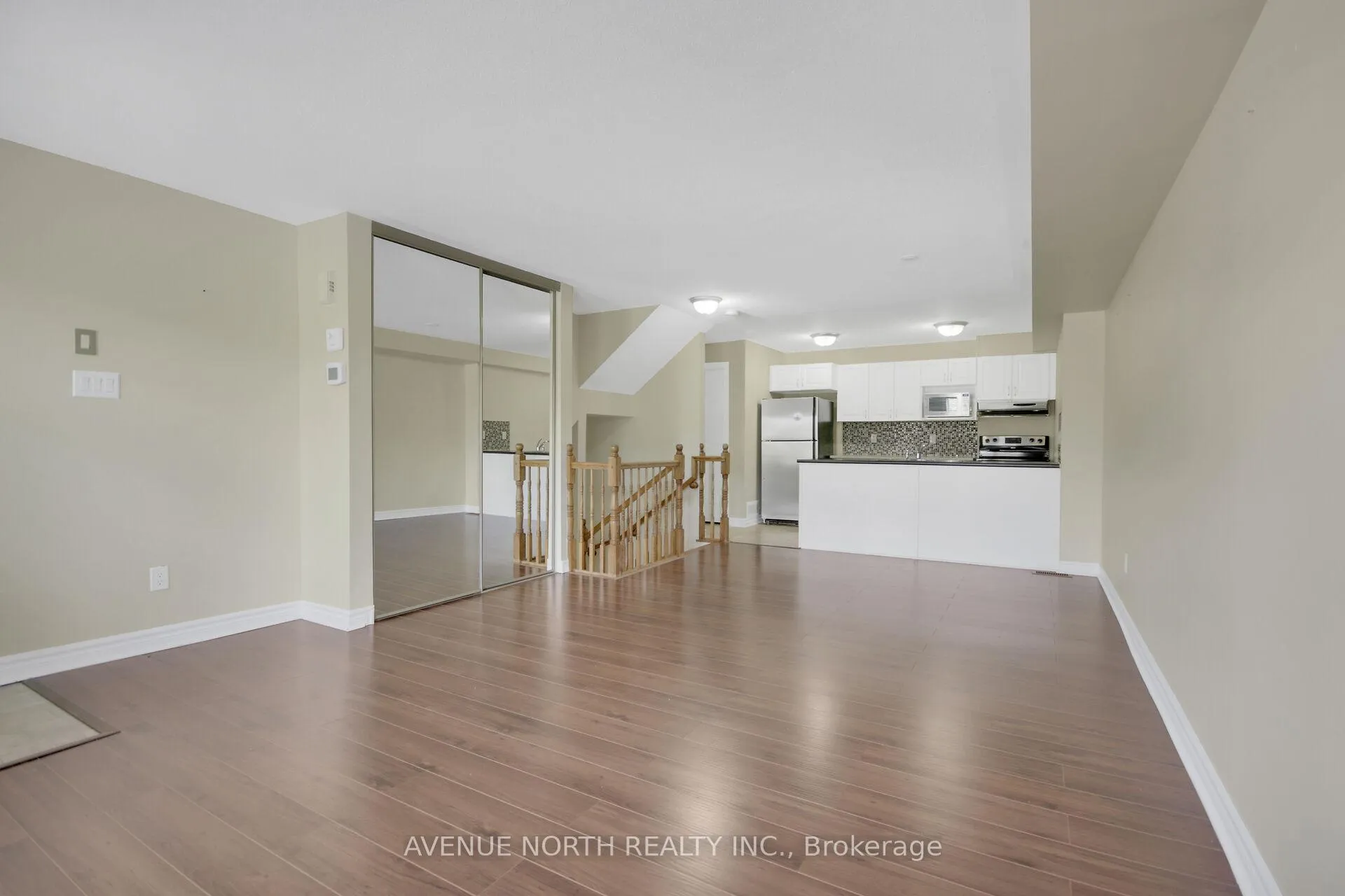 Photo 6 of Unit A, 772 Chapman Mills Drive, Ottawa, Barrhaven - Strandherd — HOMEH