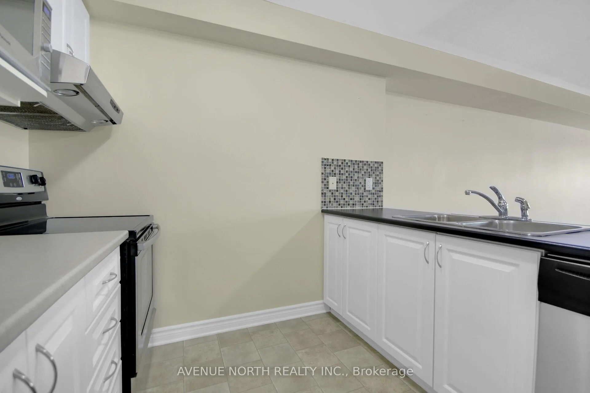 Photo 12 of Unit A, 772 Chapman Mills Drive, Ottawa, Barrhaven - Strandherd — HOMEH