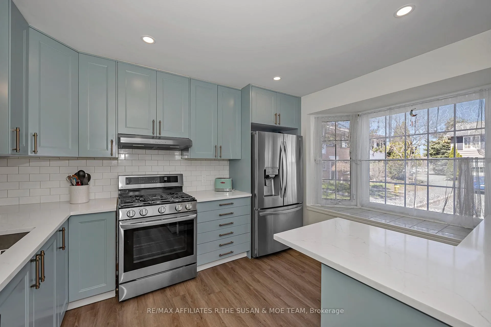 Photo 7 of 35 Monterey Drive, Ottawa, Leslie Park — HOMEH