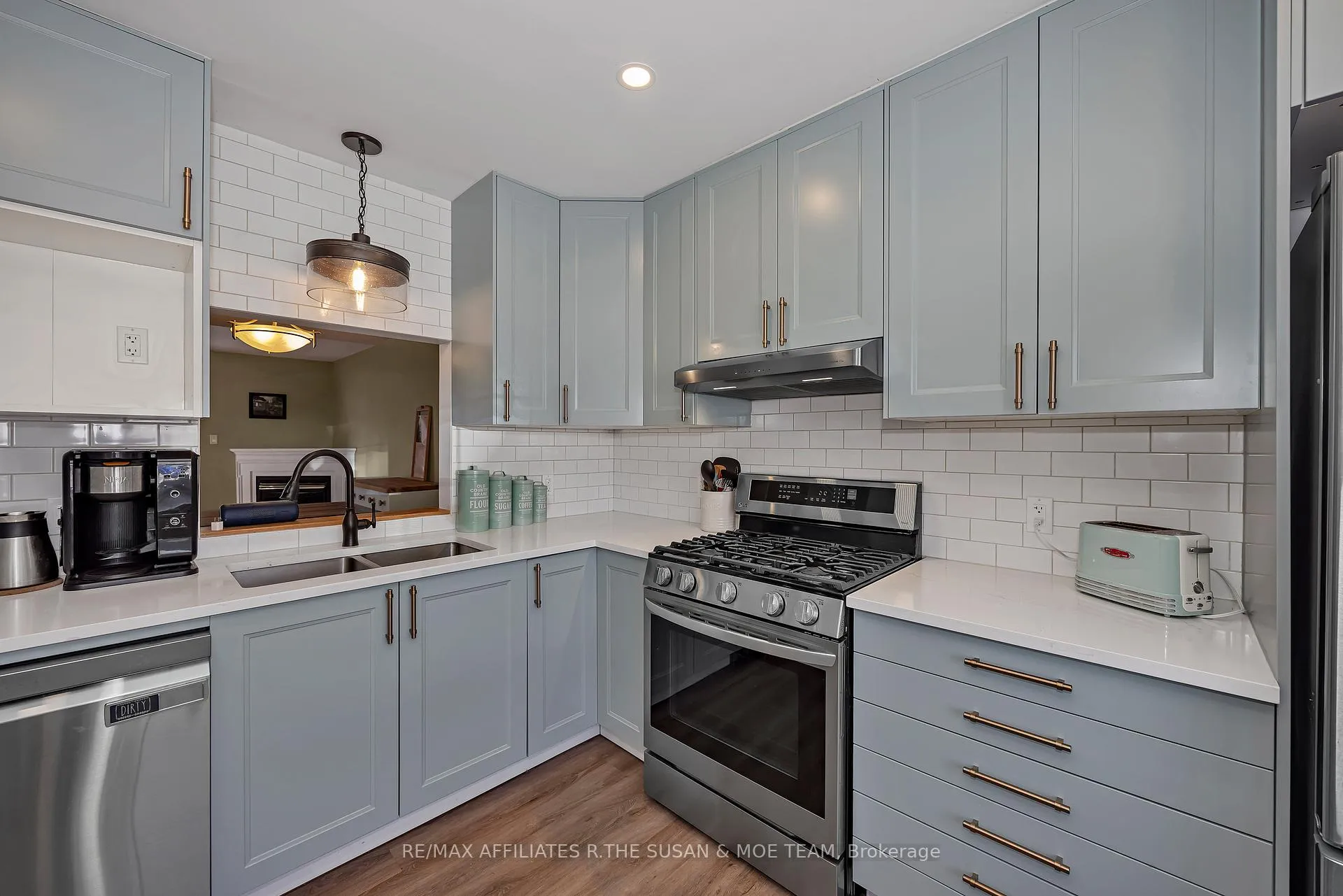 Photo 8 of 35 Monterey Drive, Ottawa, Leslie Park — HOMEH