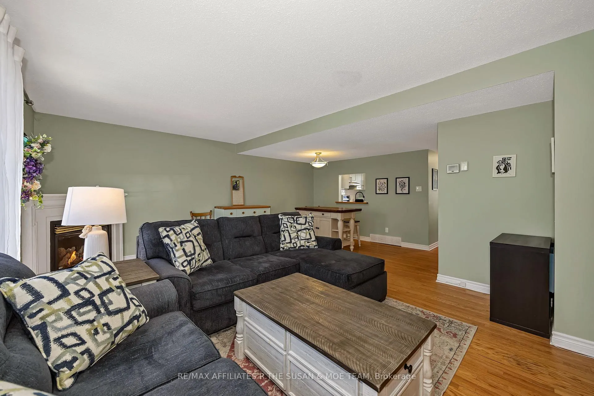 Photo 16 of 35 Monterey Drive, Ottawa, Leslie Park — HOMEH