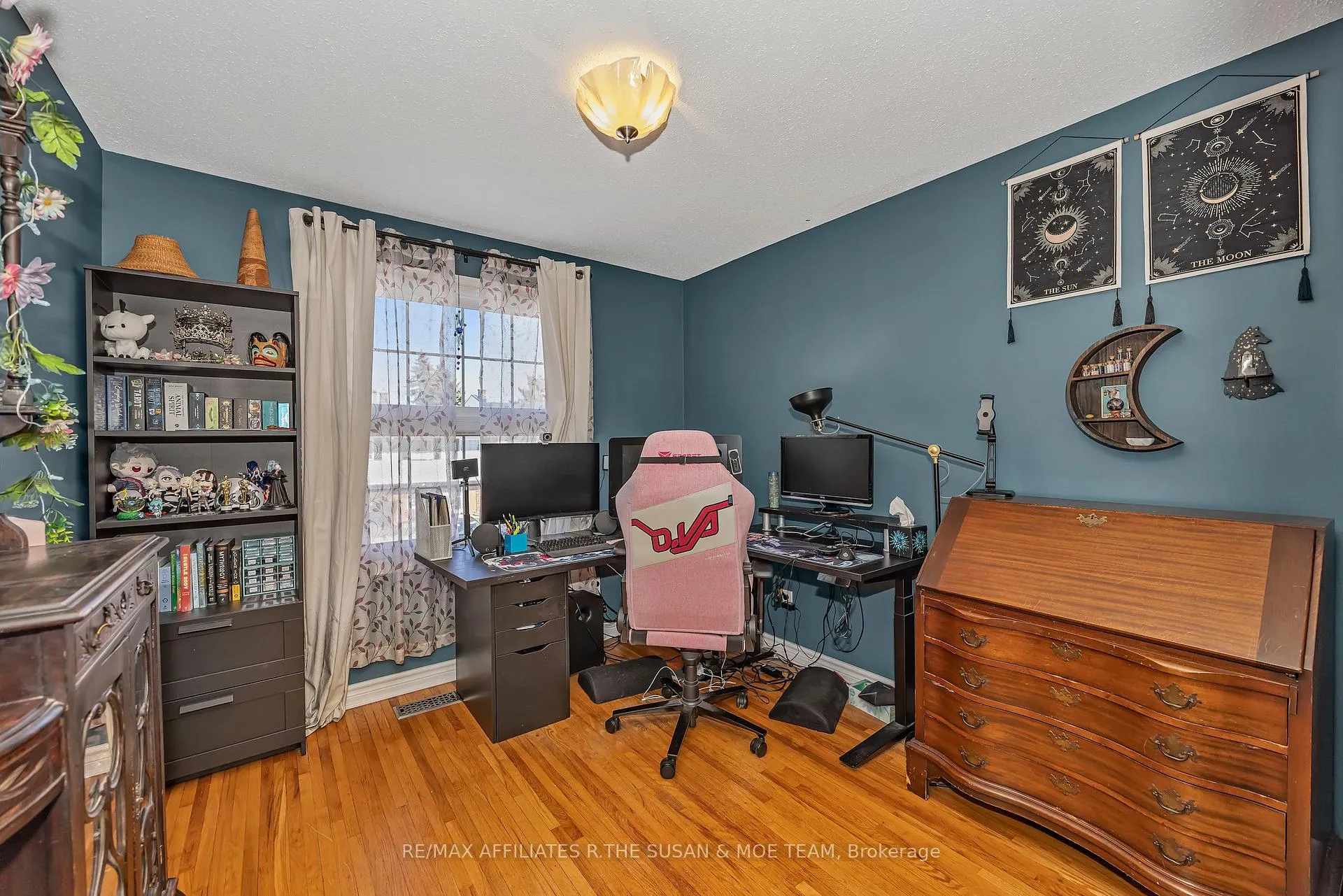 Photo 25 of 35 Monterey Drive, Ottawa, Leslie Park — HOMEH