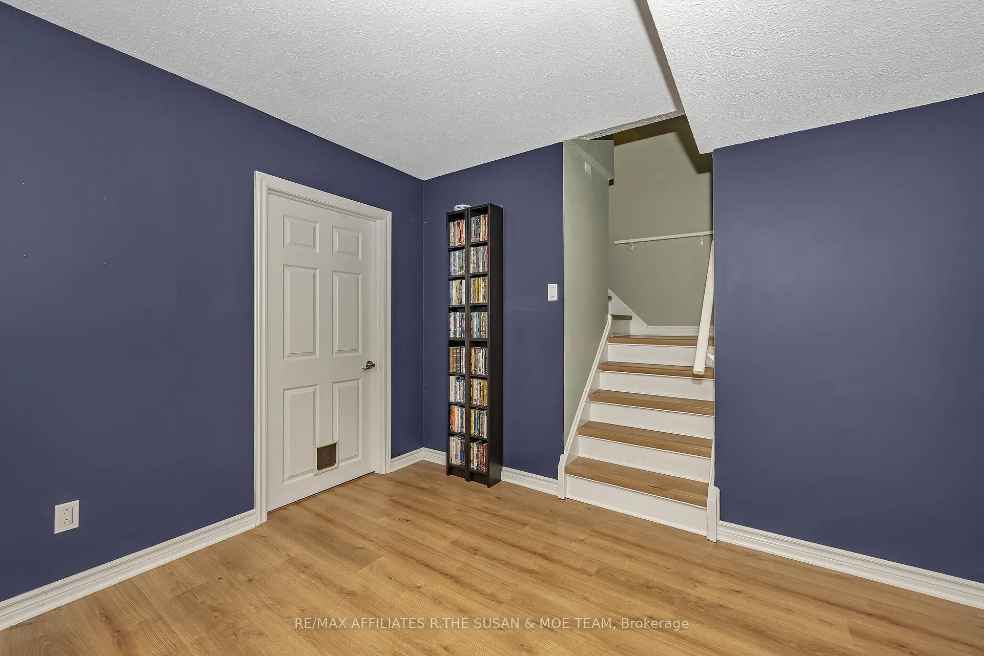 Photo 32 of 35 Monterey Drive, Ottawa, Leslie Park — HOMEH
