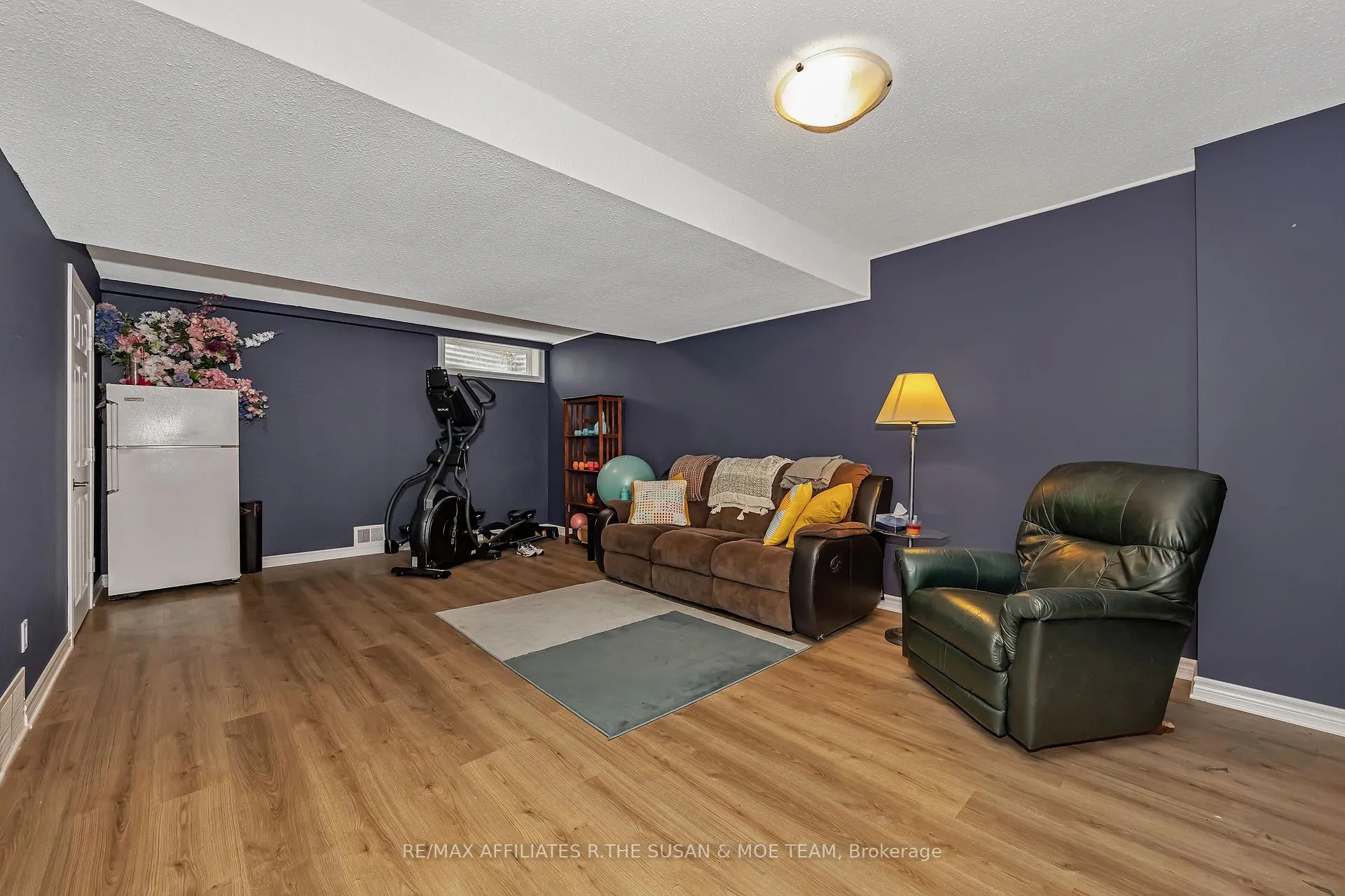 Photo 33 of 35 Monterey Drive, Ottawa, Leslie Park — HOMEH