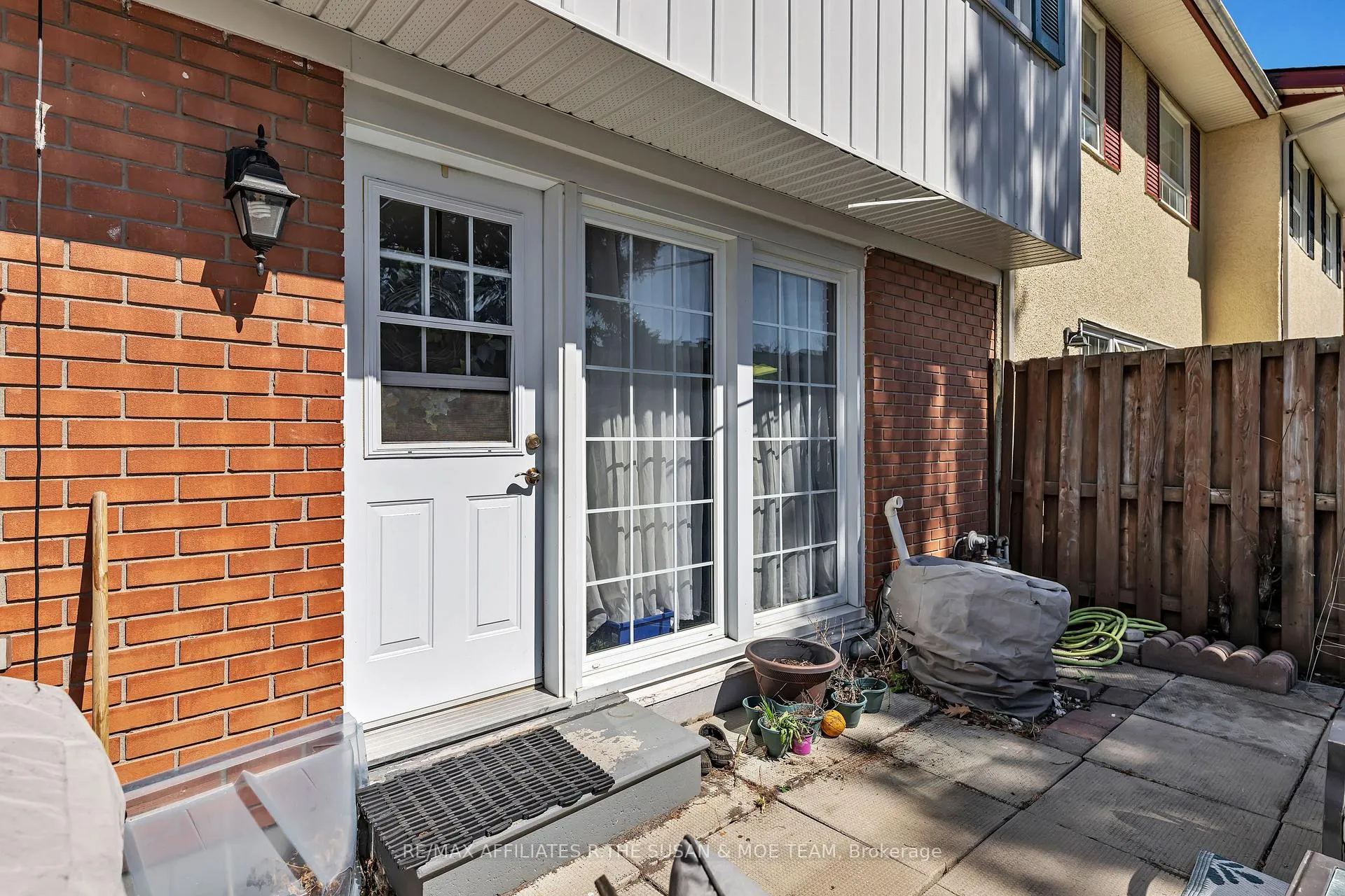 Photo 37 of 35 Monterey Drive, Ottawa, Leslie Park — HOMEH