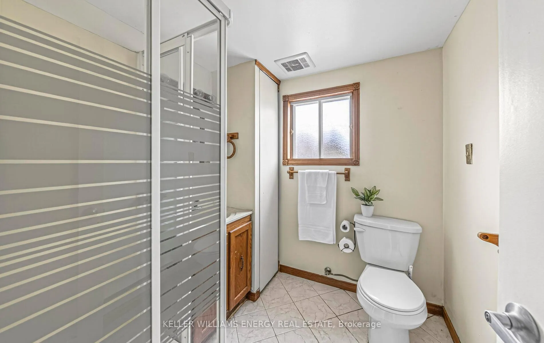 Photo 33 of 1704 Nash Road, Clarington, Courtice — HOMEH