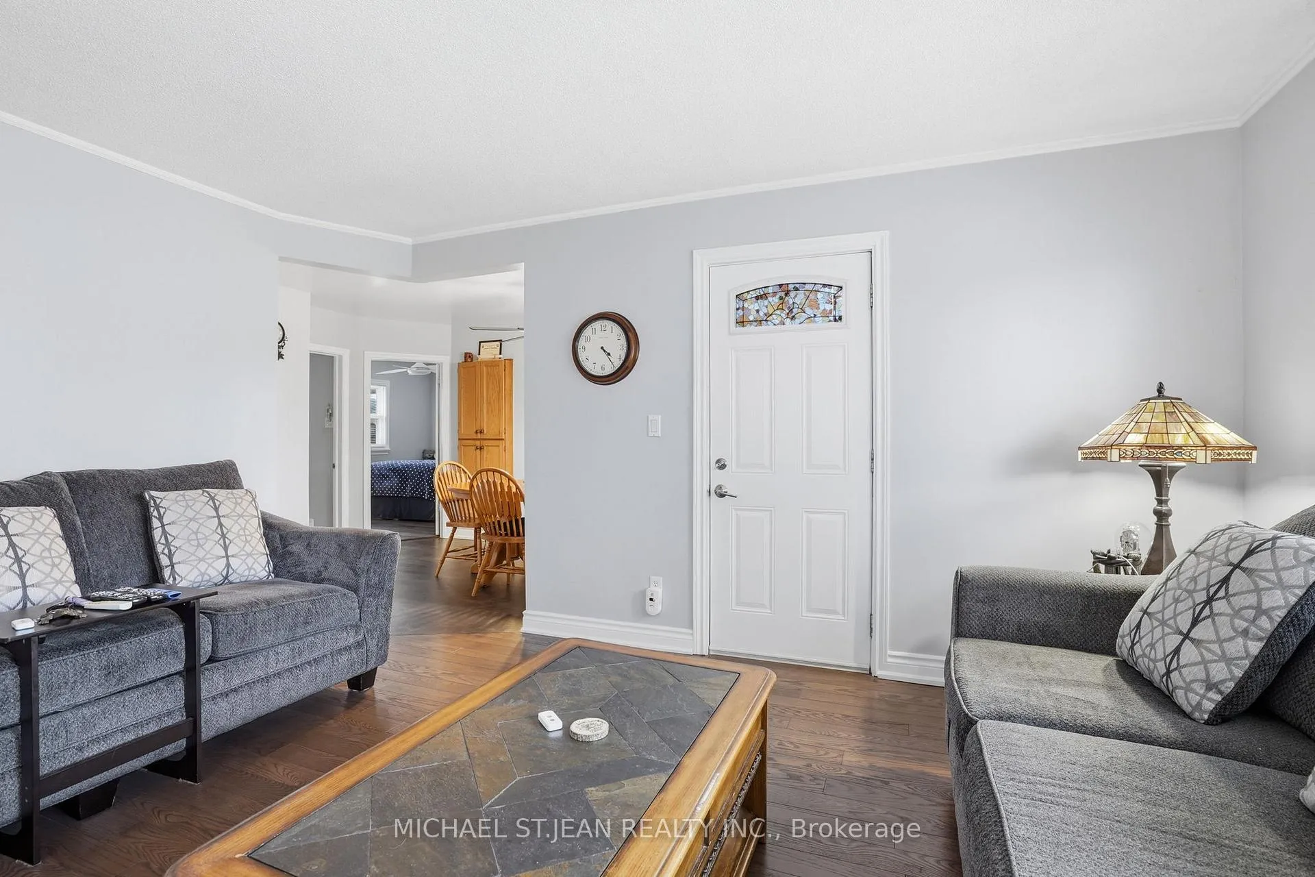 Photo 5 of 44 Lake Avenue N, Hamilton, Riverdale — HOMEH