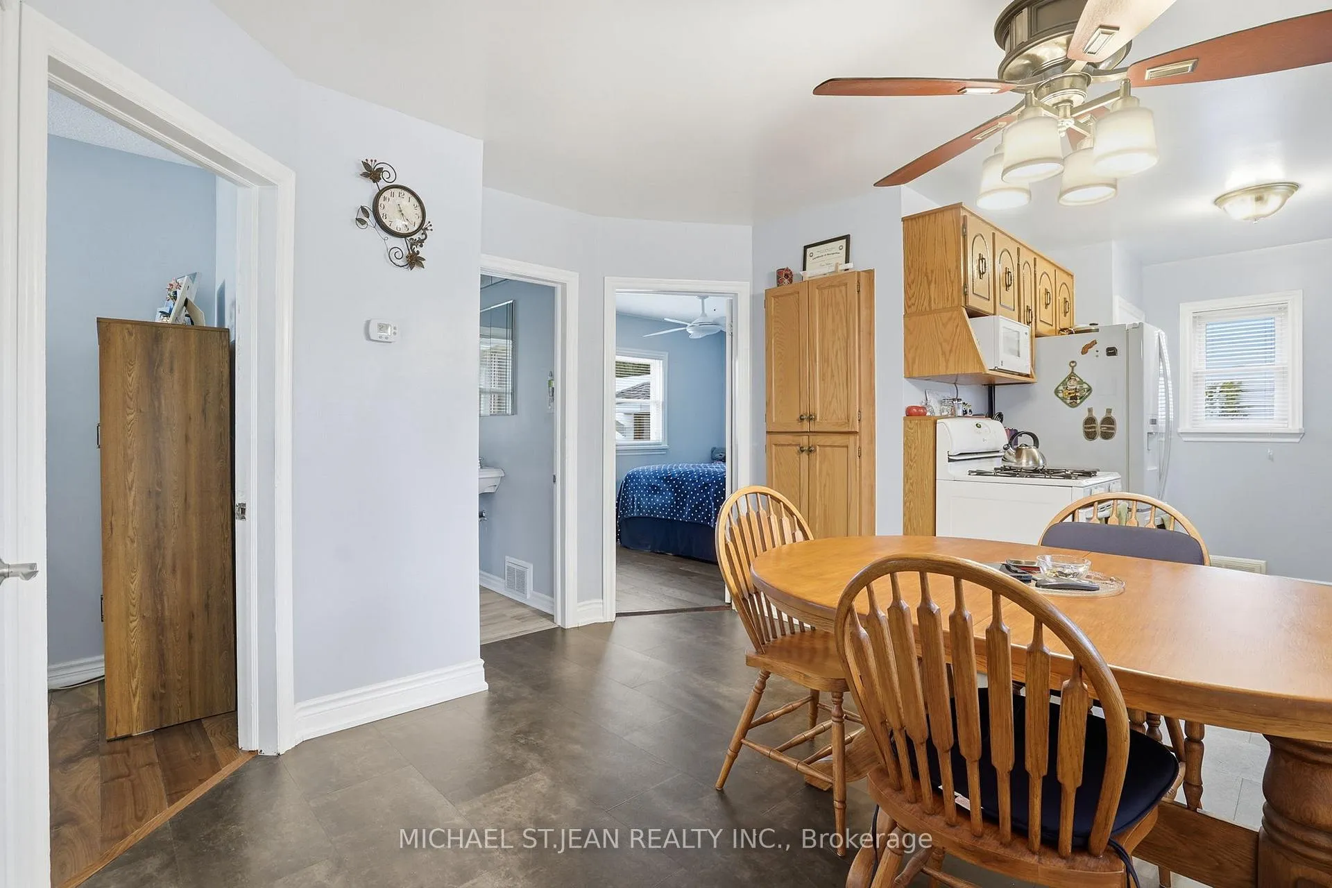 Photo 7 of 44 Lake Avenue N, Hamilton, Riverdale — HOMEH
