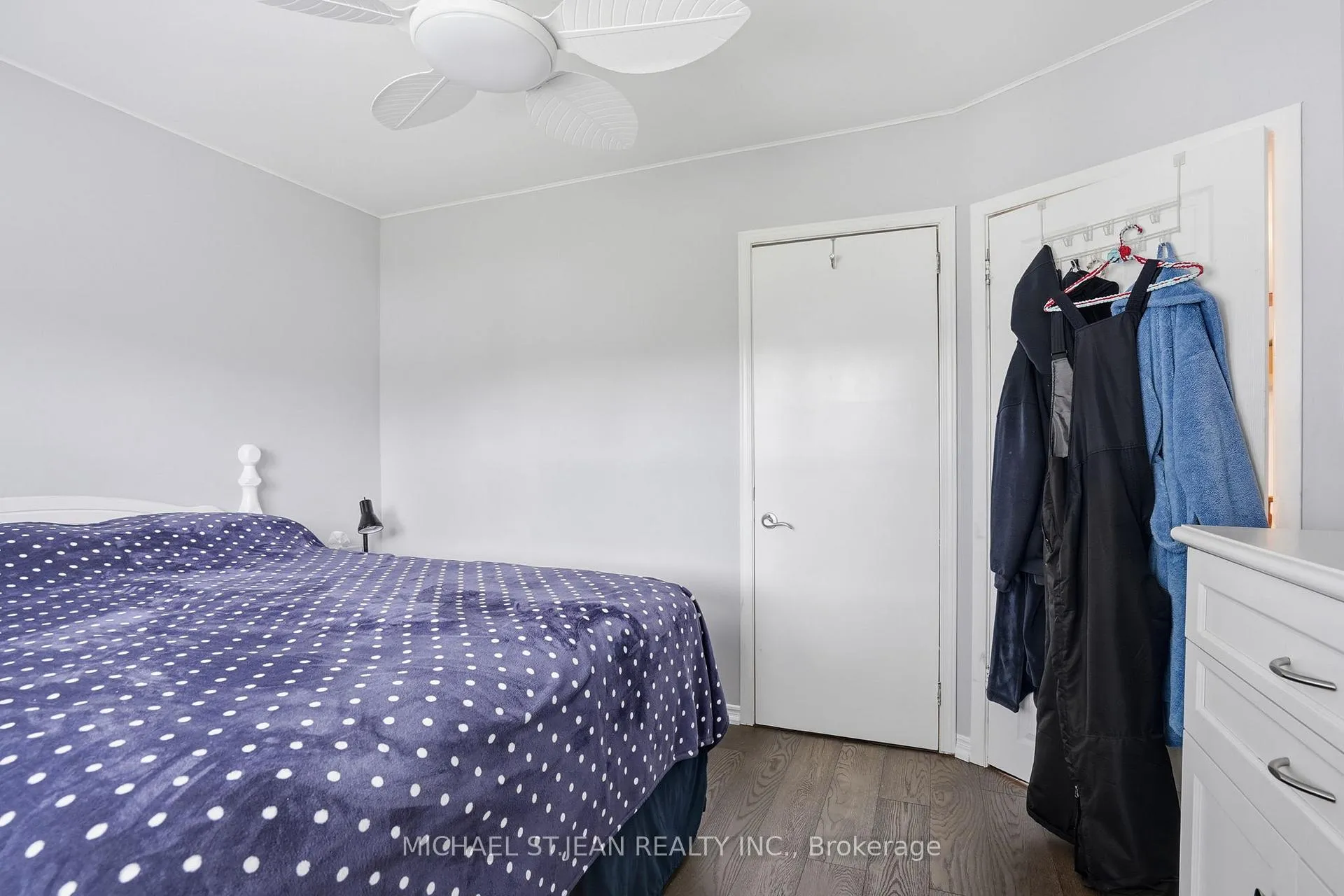 Photo 15 of 44 Lake Avenue N, Hamilton, Riverdale — HOMEH