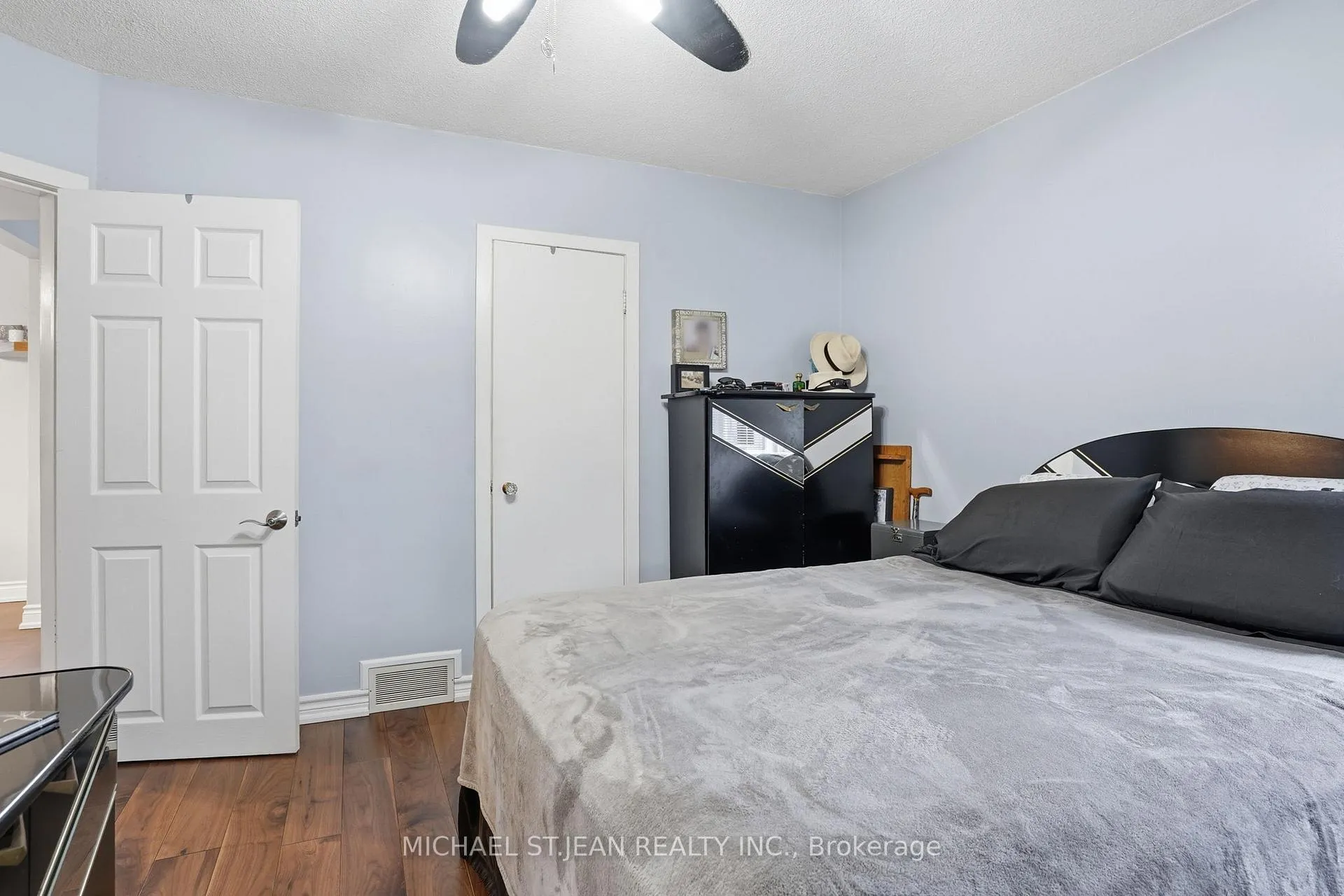 Photo 19 of 44 Lake Avenue N, Hamilton, Riverdale — HOMEH