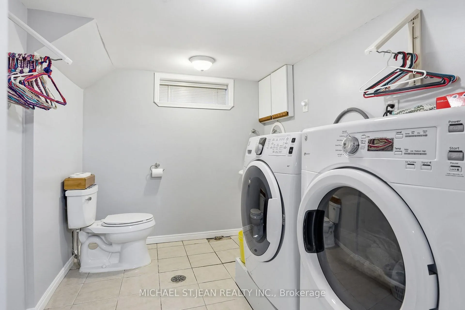 Photo 30 of 44 Lake Avenue N, Hamilton, Riverdale — HOMEH