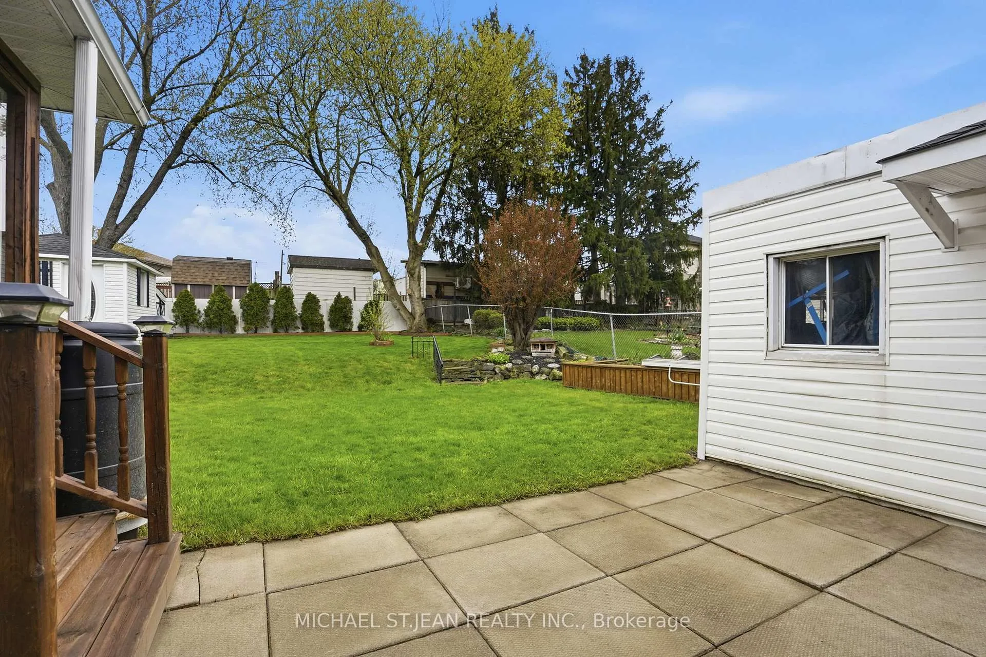 Photo 37 of 44 Lake Avenue N, Hamilton, Riverdale — HOMEH