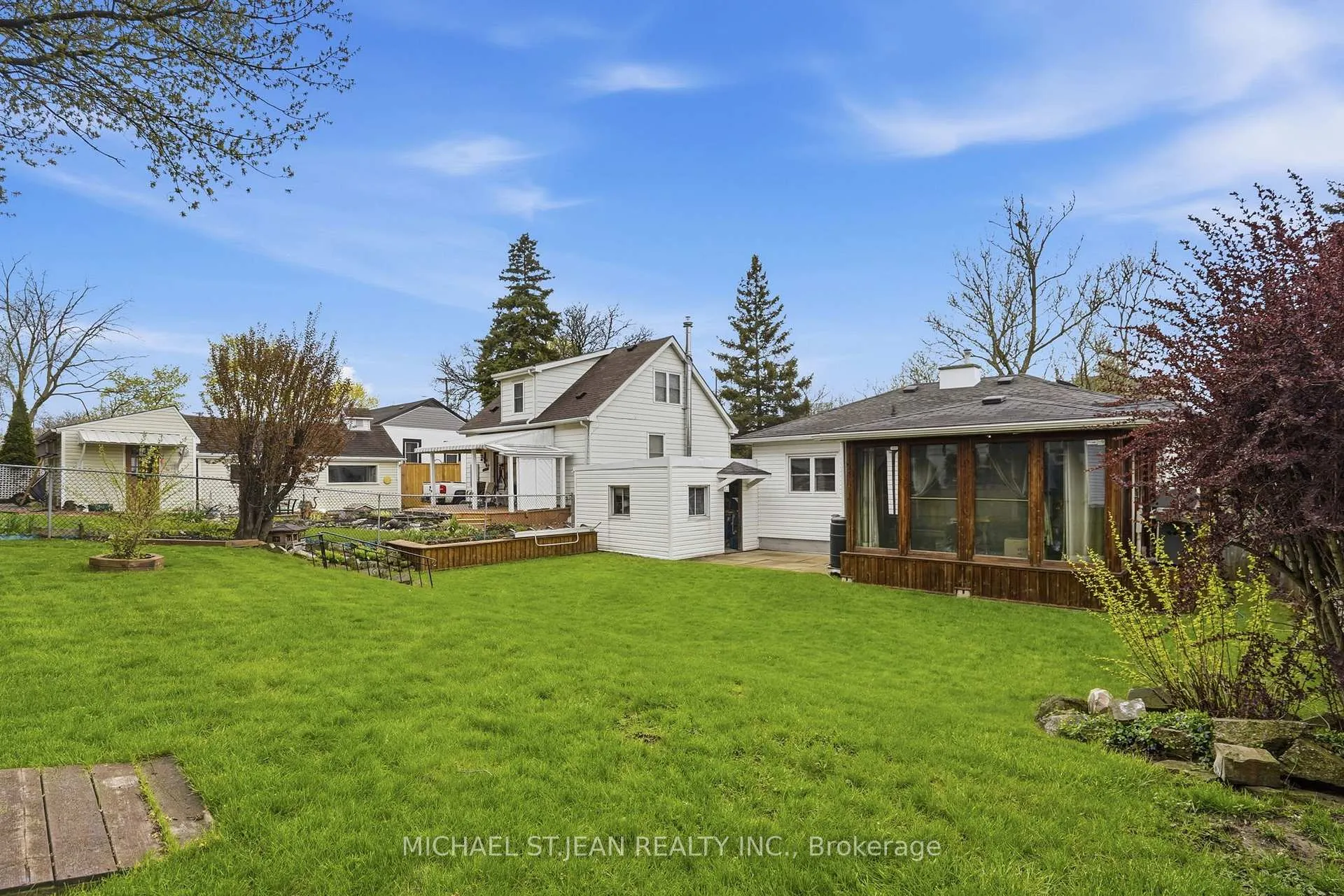 Photo 40 of 44 Lake Avenue N, Hamilton, Riverdale — HOMEH