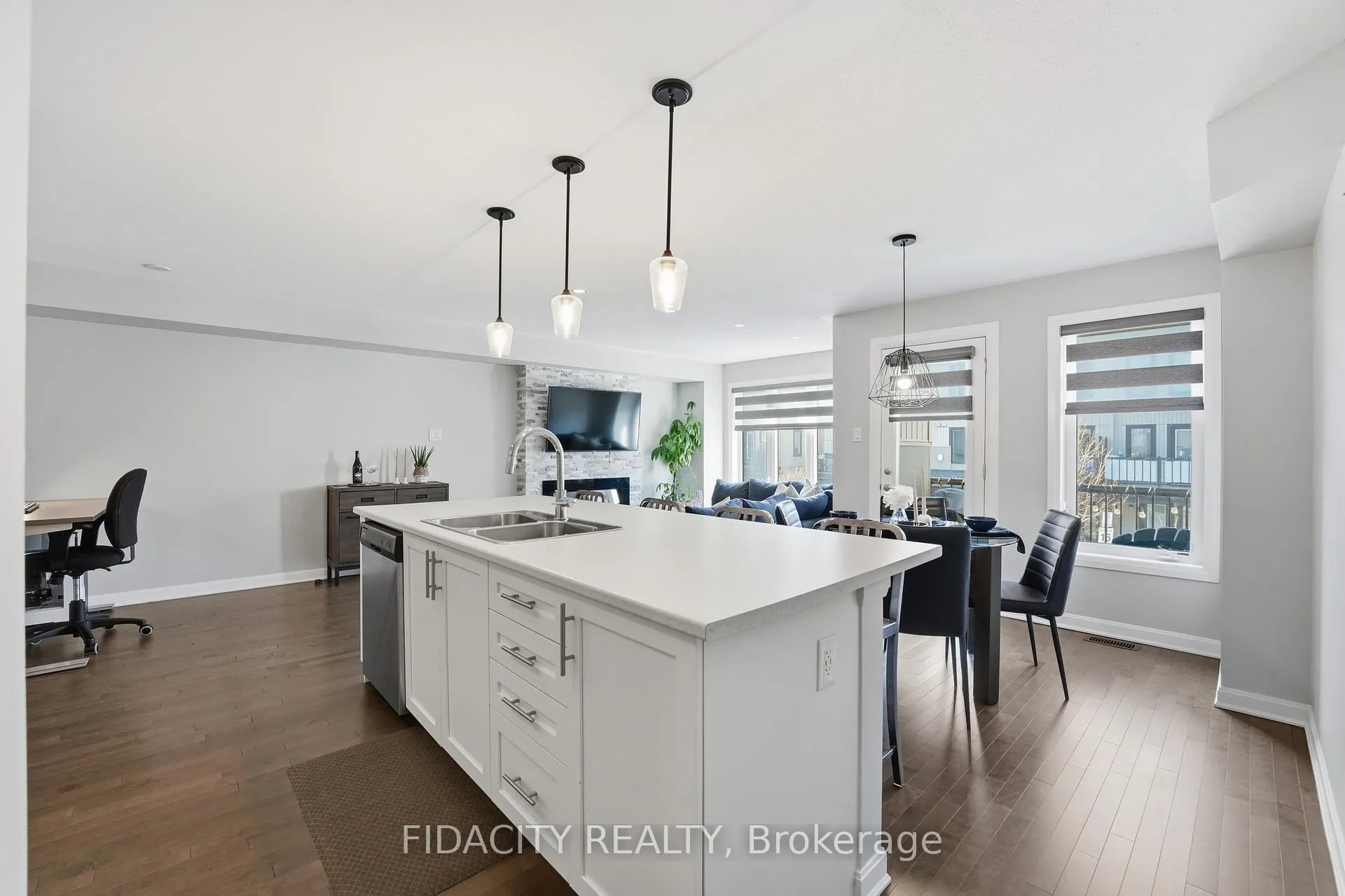 Photo 13 of 807 Element Private, Ottawa, Kanata - Emerald Meadows/Trailwest — HOMEH