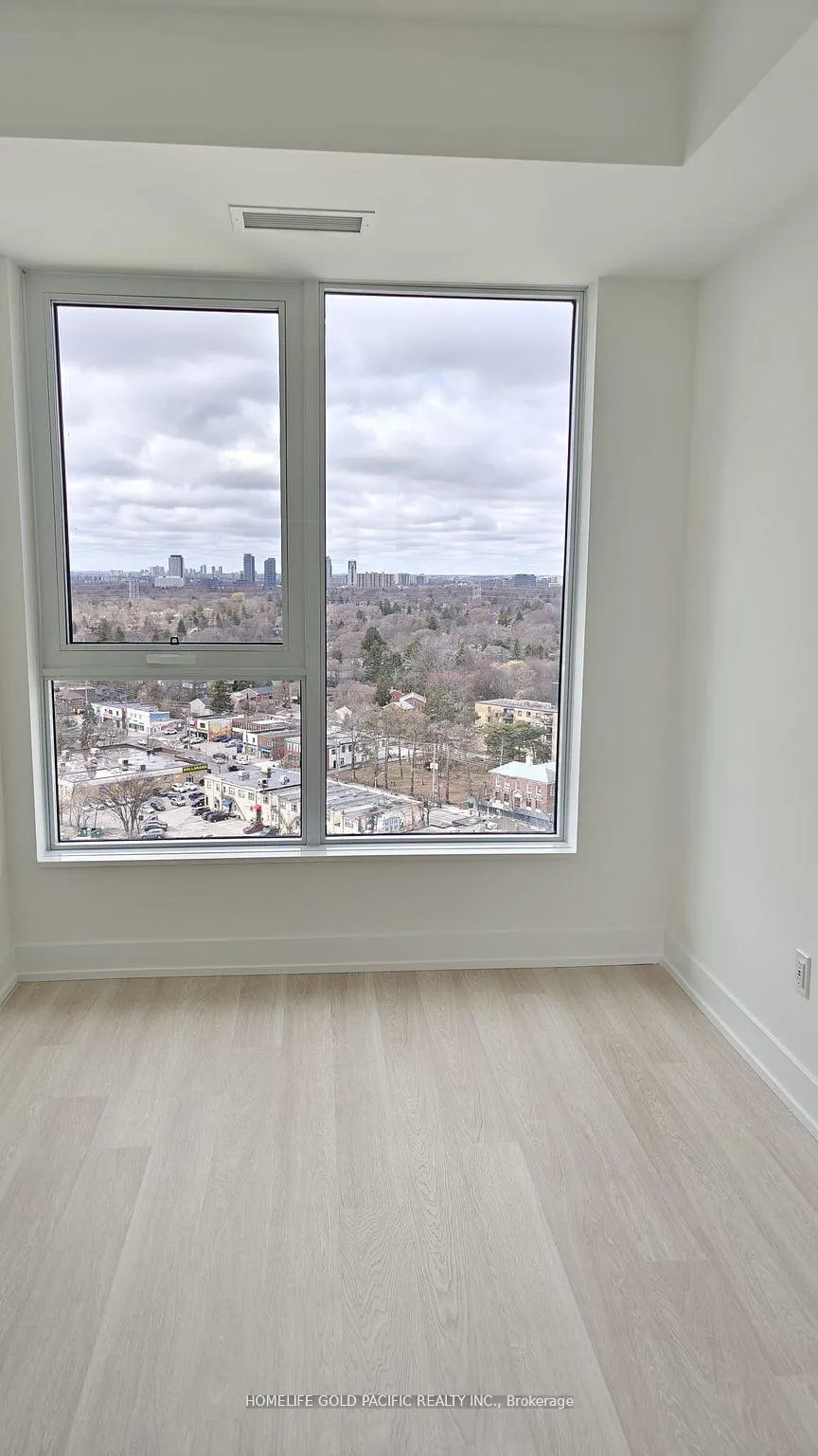 Photo 4 of Unit 2008, 60 Central Park Road Way, Etobicoke, Islington-City Centre West — HOMEH