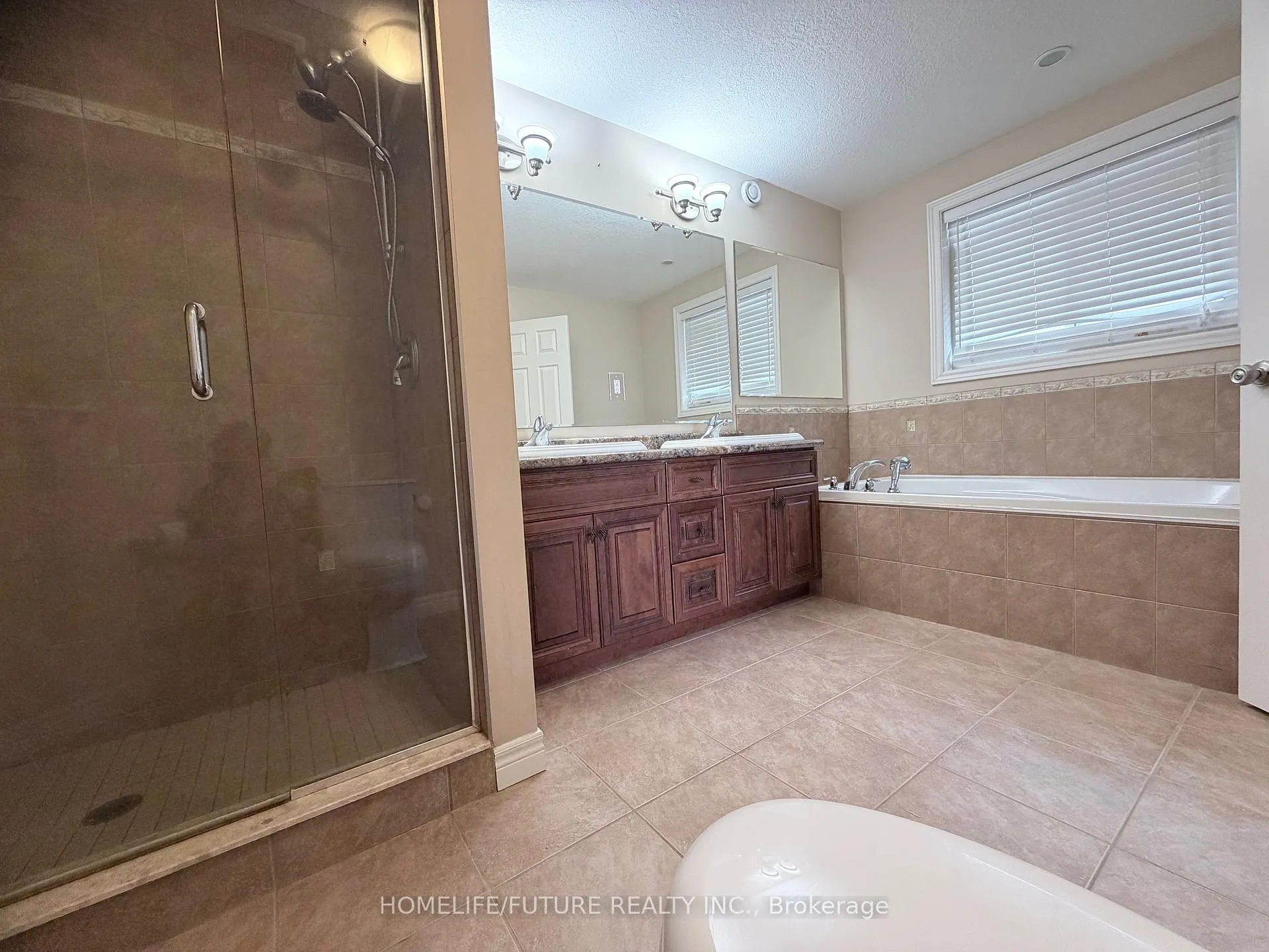 Photo 13 of 72 Bard Boulevard, Guelph, Pineridge/Westminster Woods — HOMEH