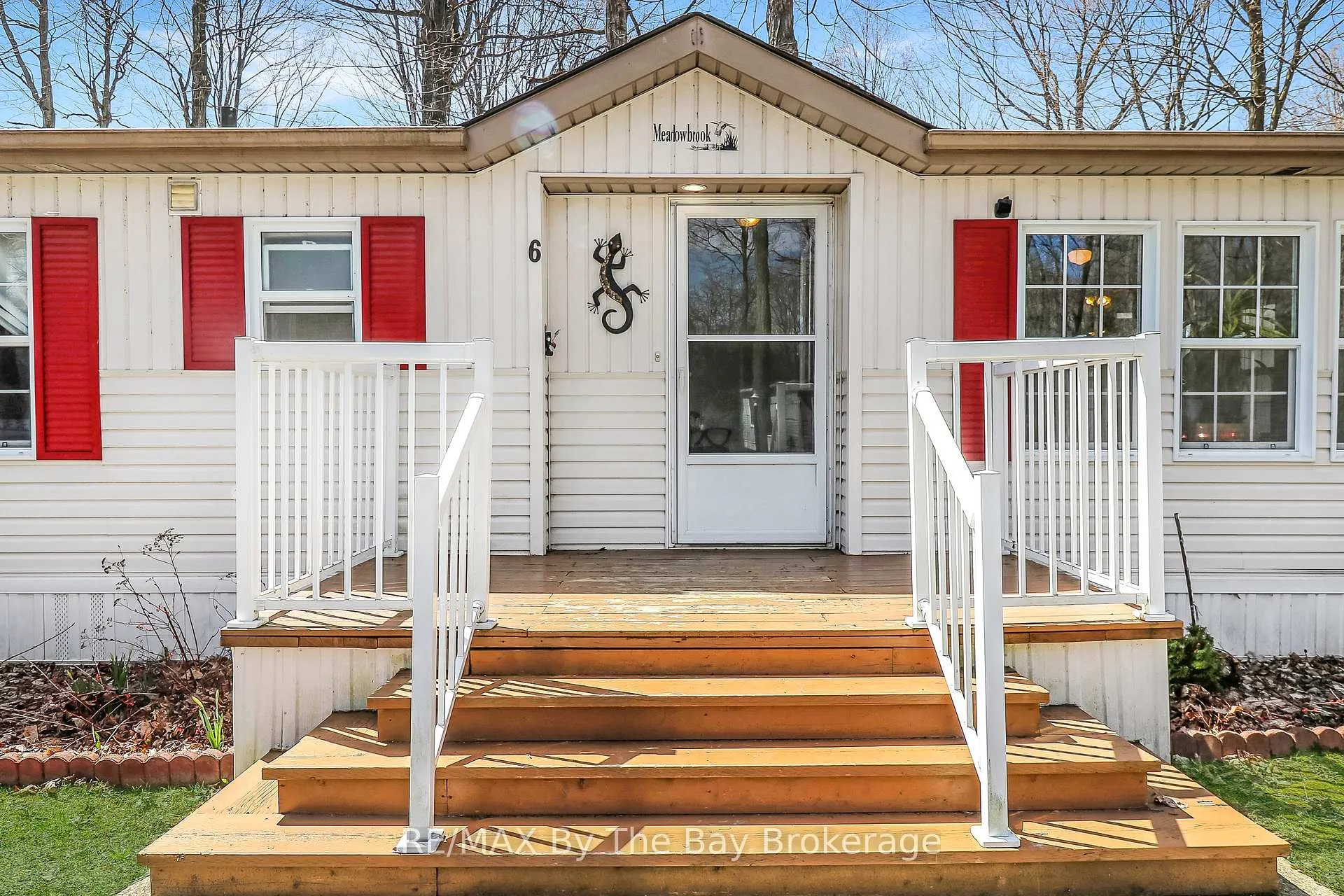 Photo 1 of 6 Pacific Avenue, Wasaga Beach — HOMEH