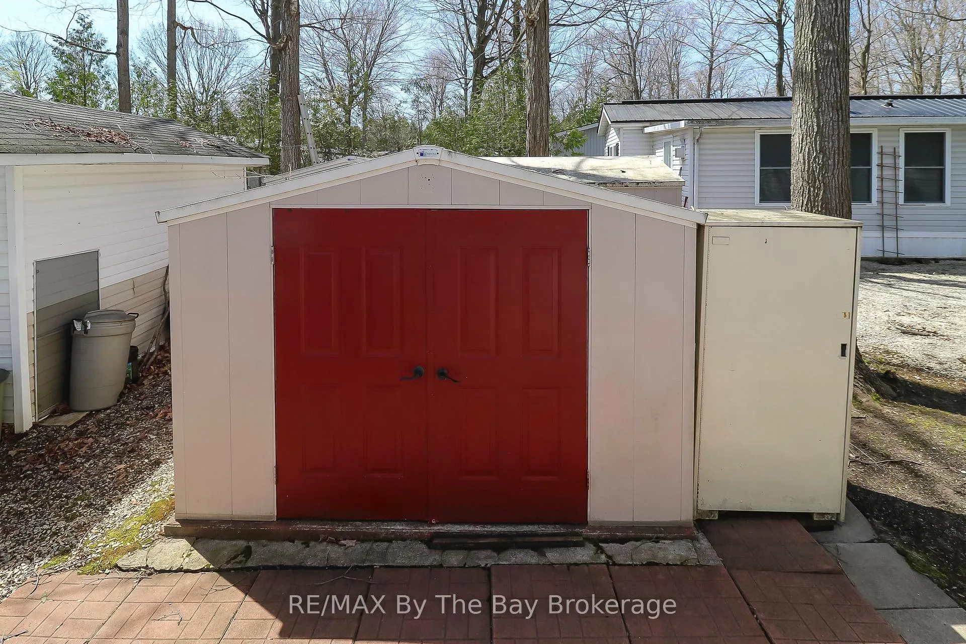 Photo 18 of 6 Pacific Avenue, Wasaga Beach — HOMEH