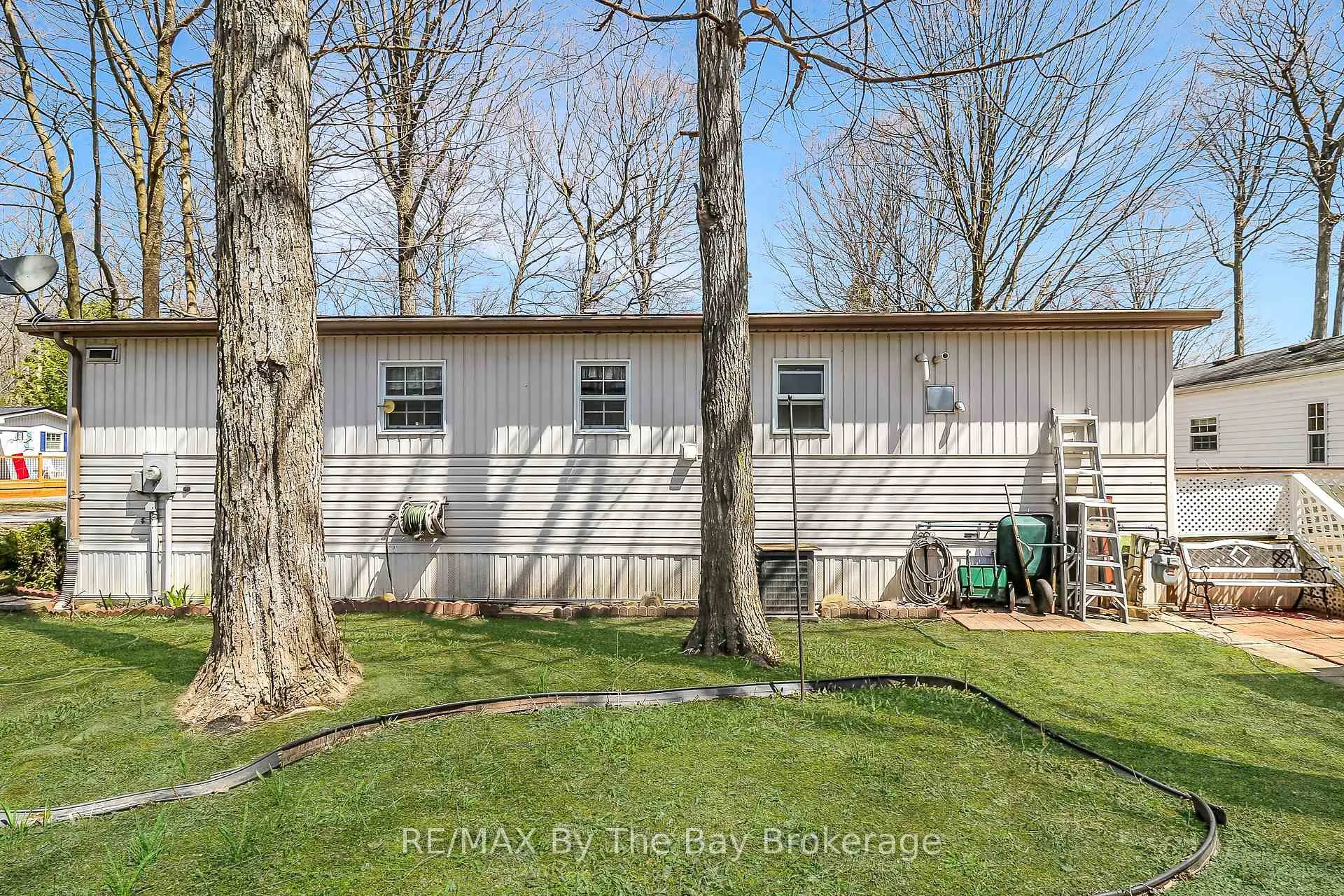 Photo 19 of 6 Pacific Avenue, Wasaga Beach — HOMEH
