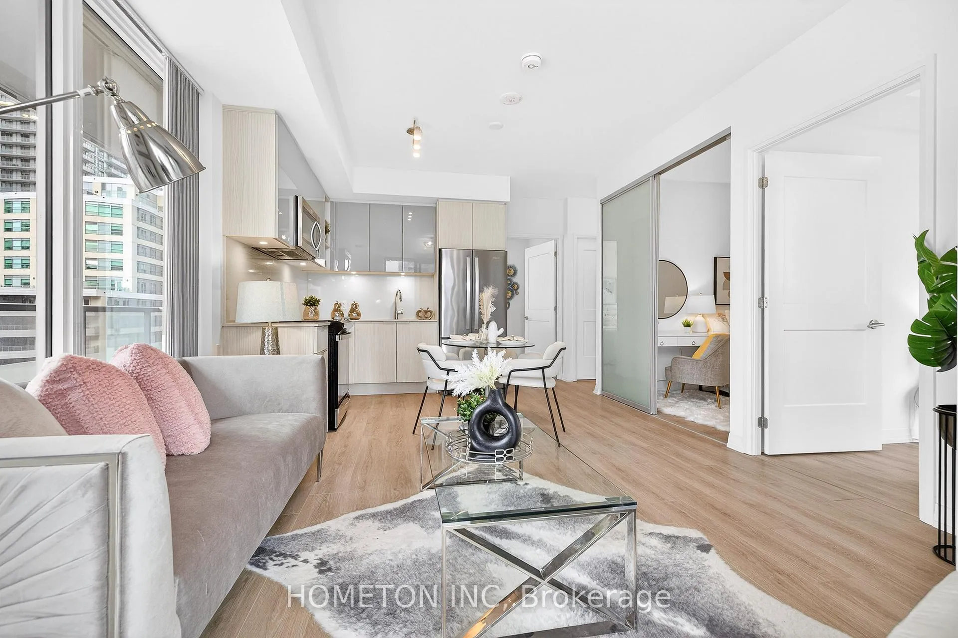 Photo 1 of Unit 1217, 50 Dunfield Avenue, Toronto, Mount Pleasant West — HOMEH