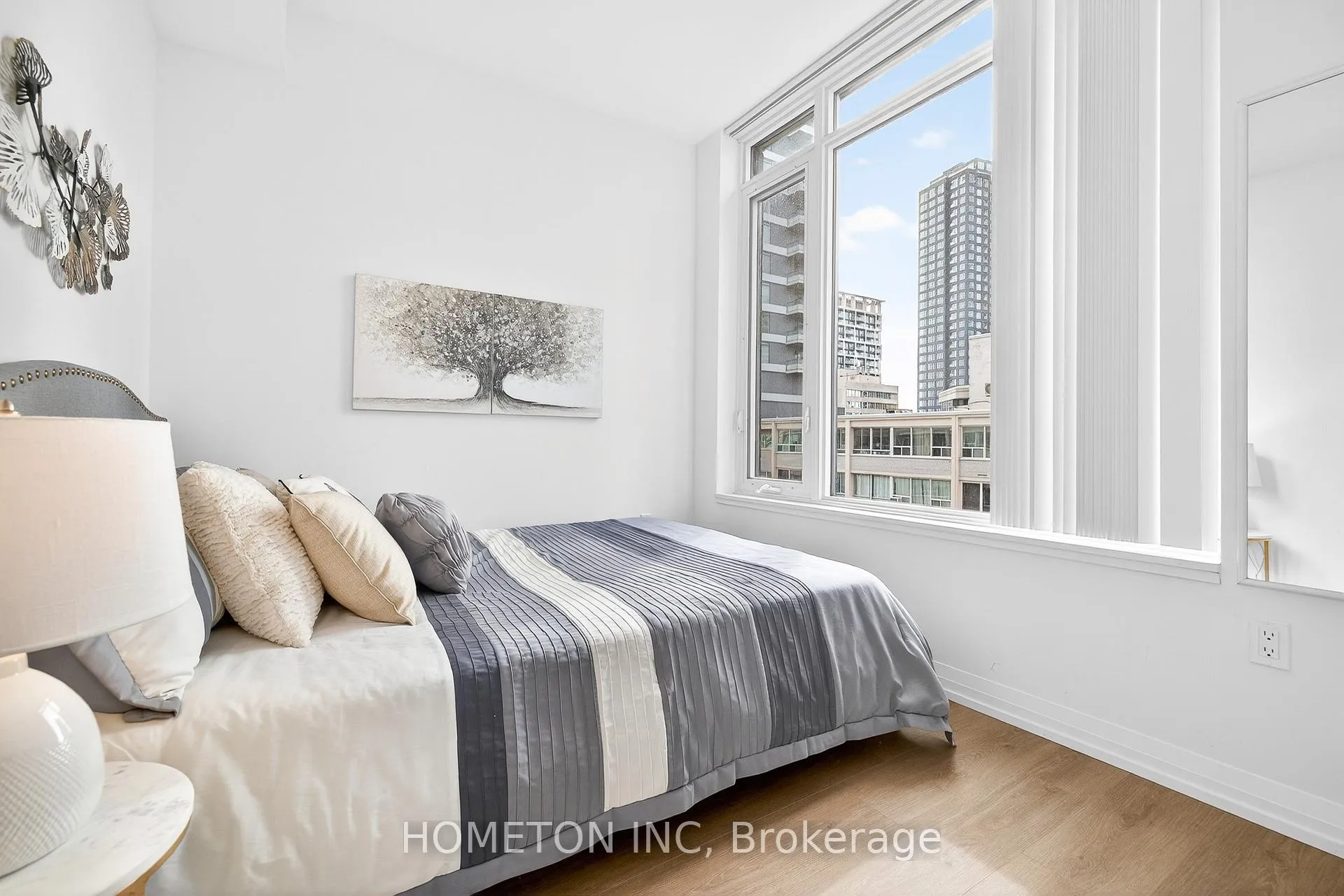 Photo 13 of Unit 1217, 50 Dunfield Avenue, Toronto, Mount Pleasant West — HOMEH
