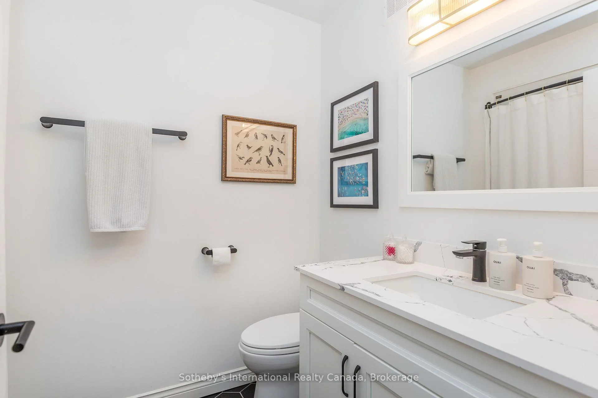Photo 10 of Unit 16, 125 Fairway Crescent, Collingwood — HOMEH