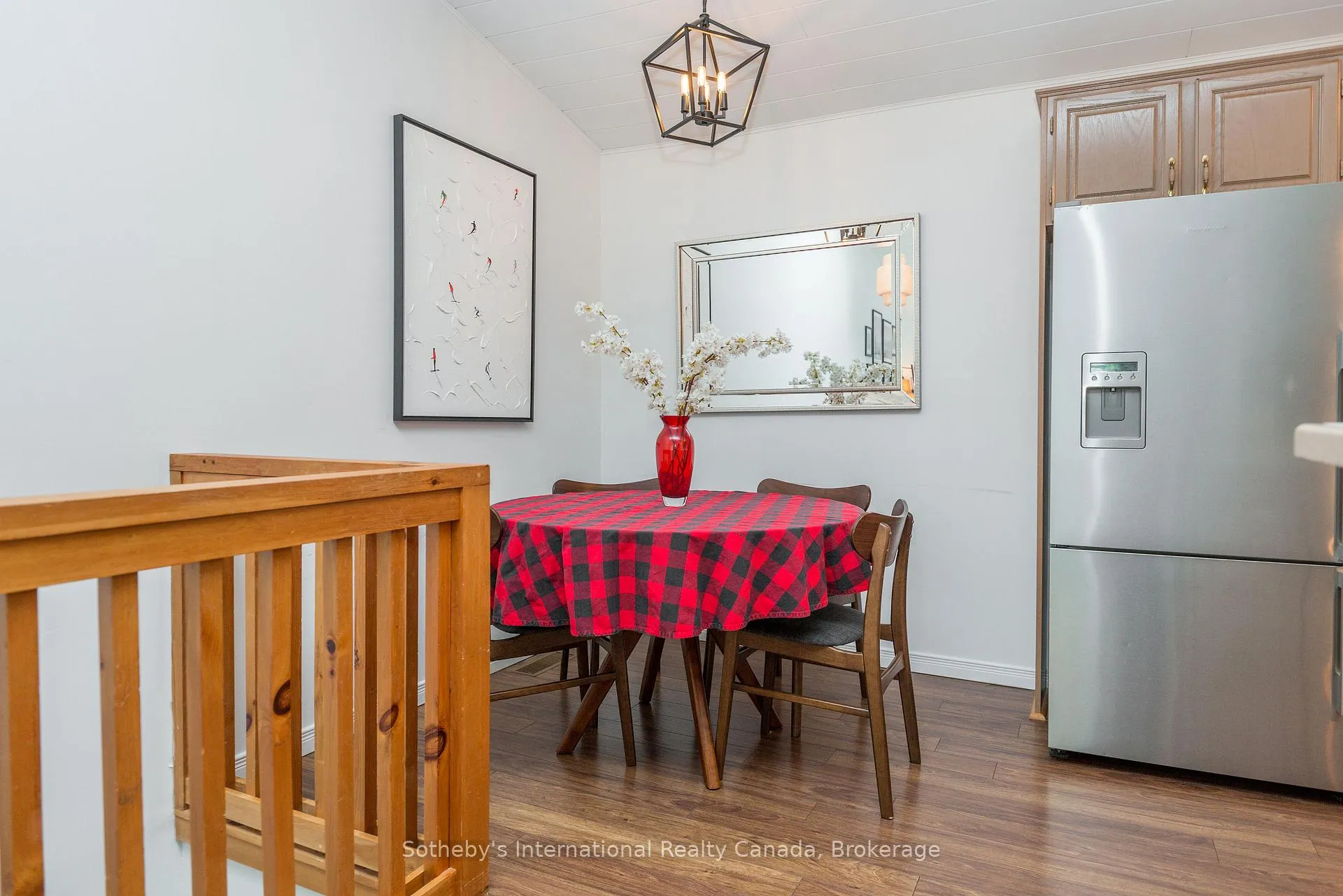 Photo 12 of Unit 16, 125 Fairway Crescent, Collingwood — HOMEH