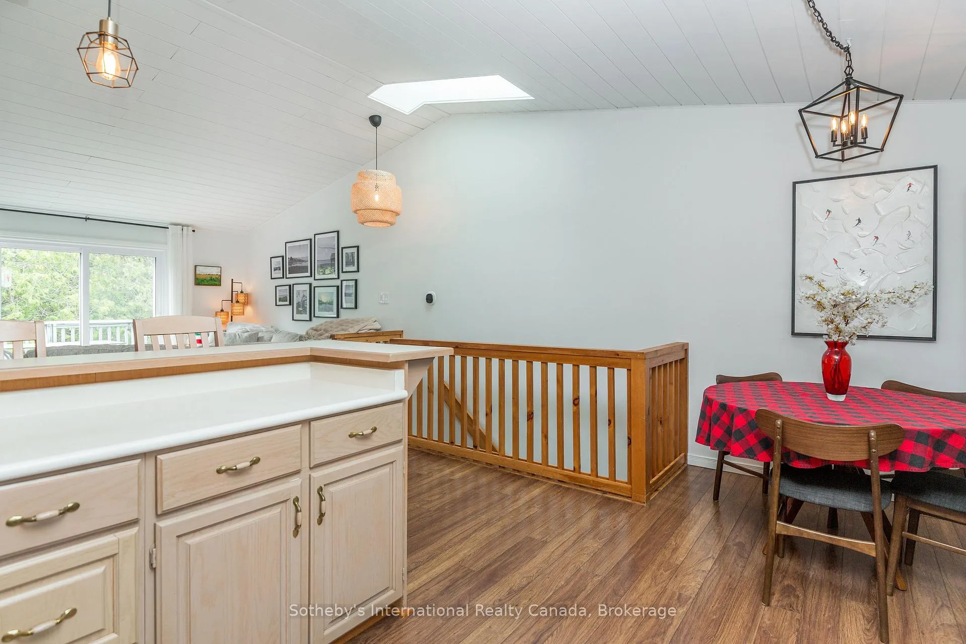 Photo 15 of Unit 16, 125 Fairway Crescent, Collingwood — HOMEH