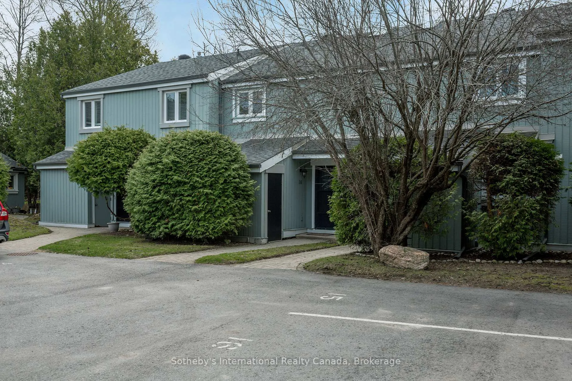 Photo 21 of Unit 16, 125 Fairway Crescent, Collingwood — HOMEH