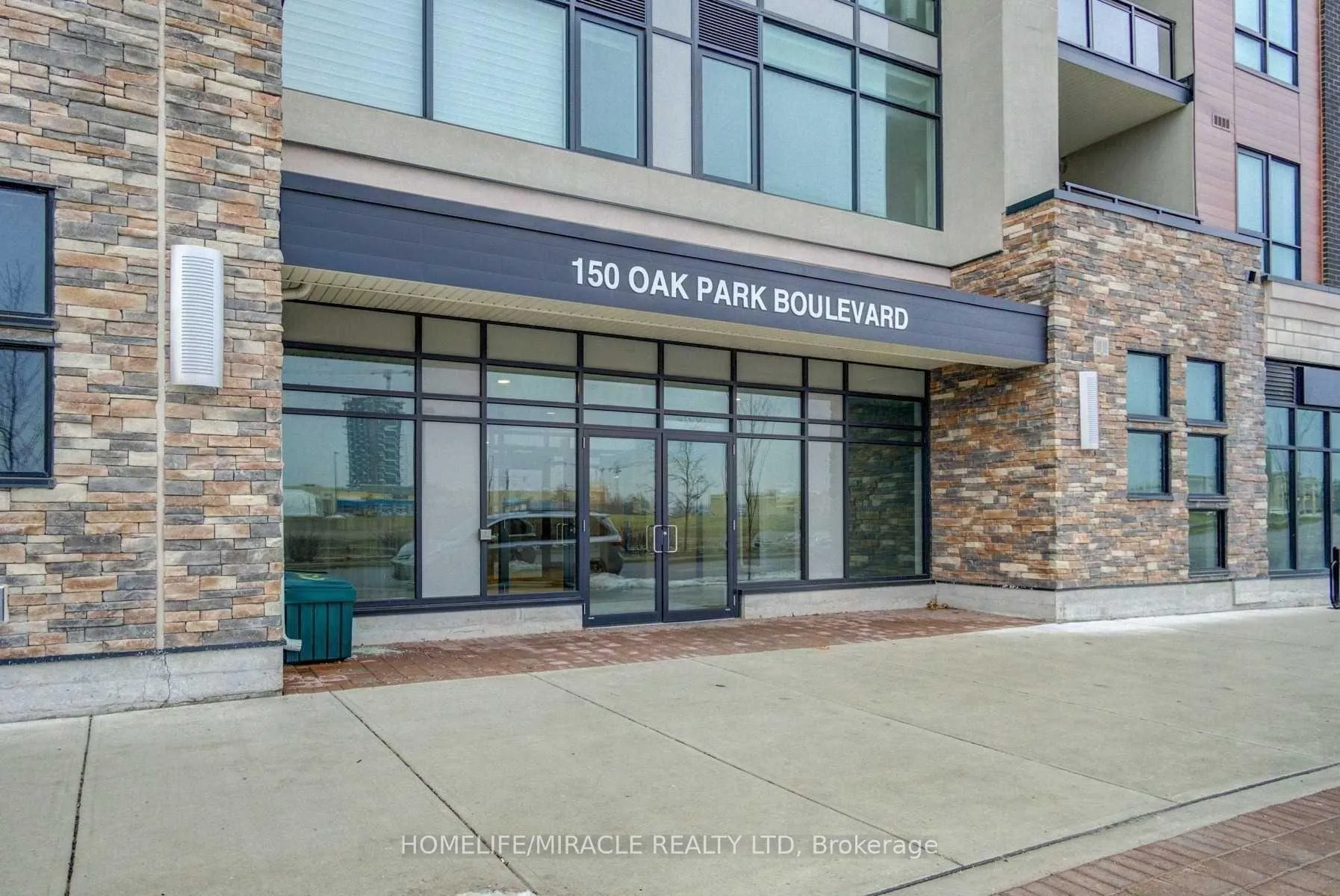 Photo 2 of Unit 312, 150 Oak Park Boulevard E, Oakville, River Oaks — HOMEH