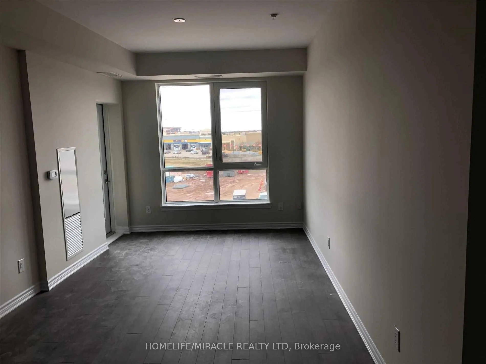 Photo 6 of Unit 312, 150 Oak Park Boulevard E, Oakville, River Oaks — HOMEH