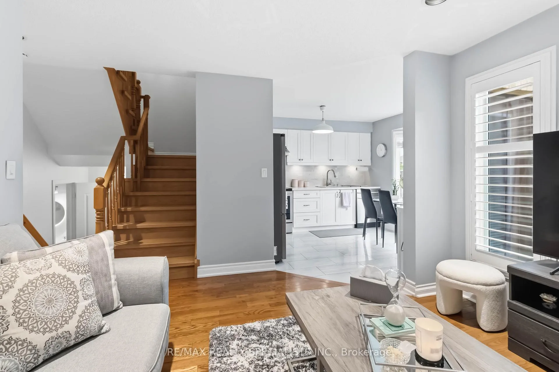 Photo 13 of 2481 Carberry Way, Oakville, Westmount — HOMEH