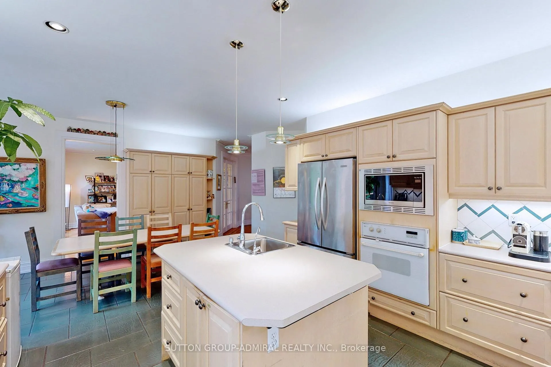 Photo 12 of 27 Shelborne Avenue, Toronto, Bedford Park-Nortown — HOMEH