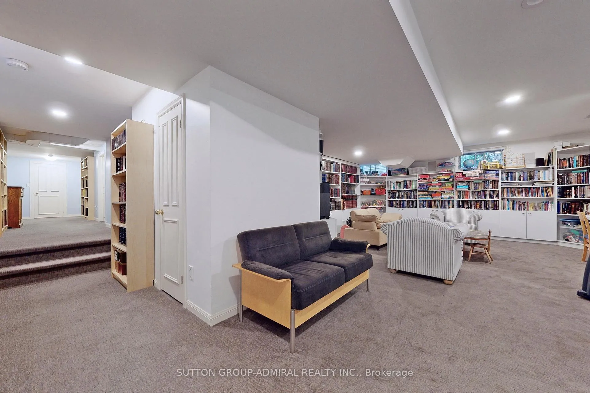 Photo 23 of 27 Shelborne Avenue, Toronto, Bedford Park-Nortown — HOMEH